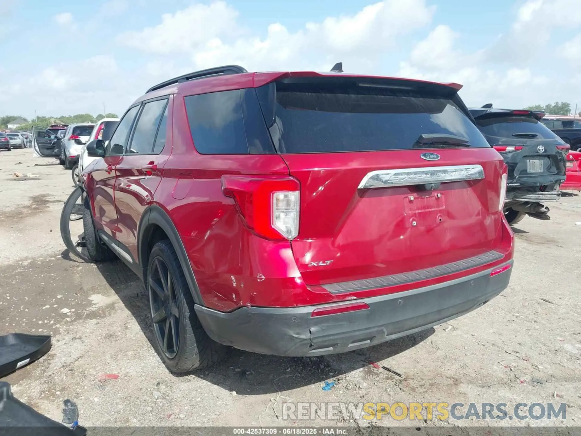 3 fotografías del automóvil dañado 1FMSK7DH2MGA52136 FORD EXPLORER 2021