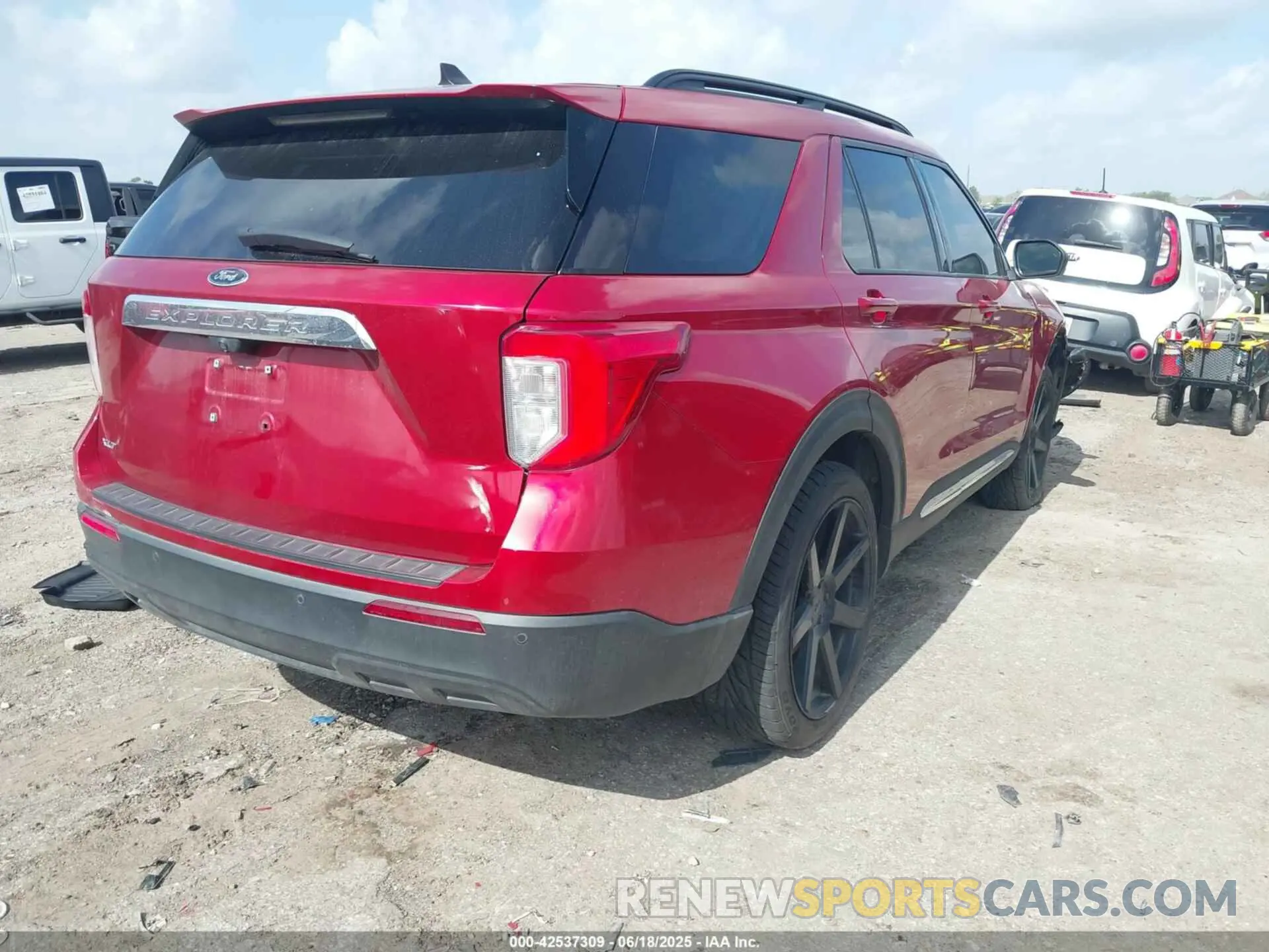 4 fotografías del automóvil dañado 1FMSK7DH2MGA52136 FORD EXPLORER 2021