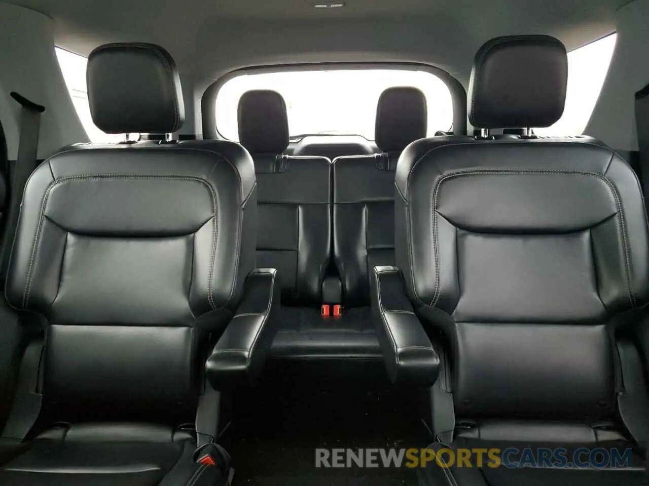 10 fotografías del automóvil dañado 1FMSK7DH2MGB20676 FORD EXPLORER 2021