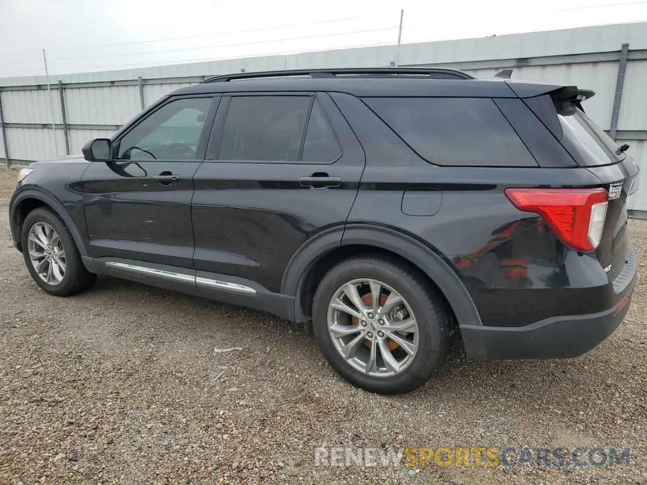 2 fotografías del automóvil dañado 1FMSK7DH2MGB20676 FORD EXPLORER 2021