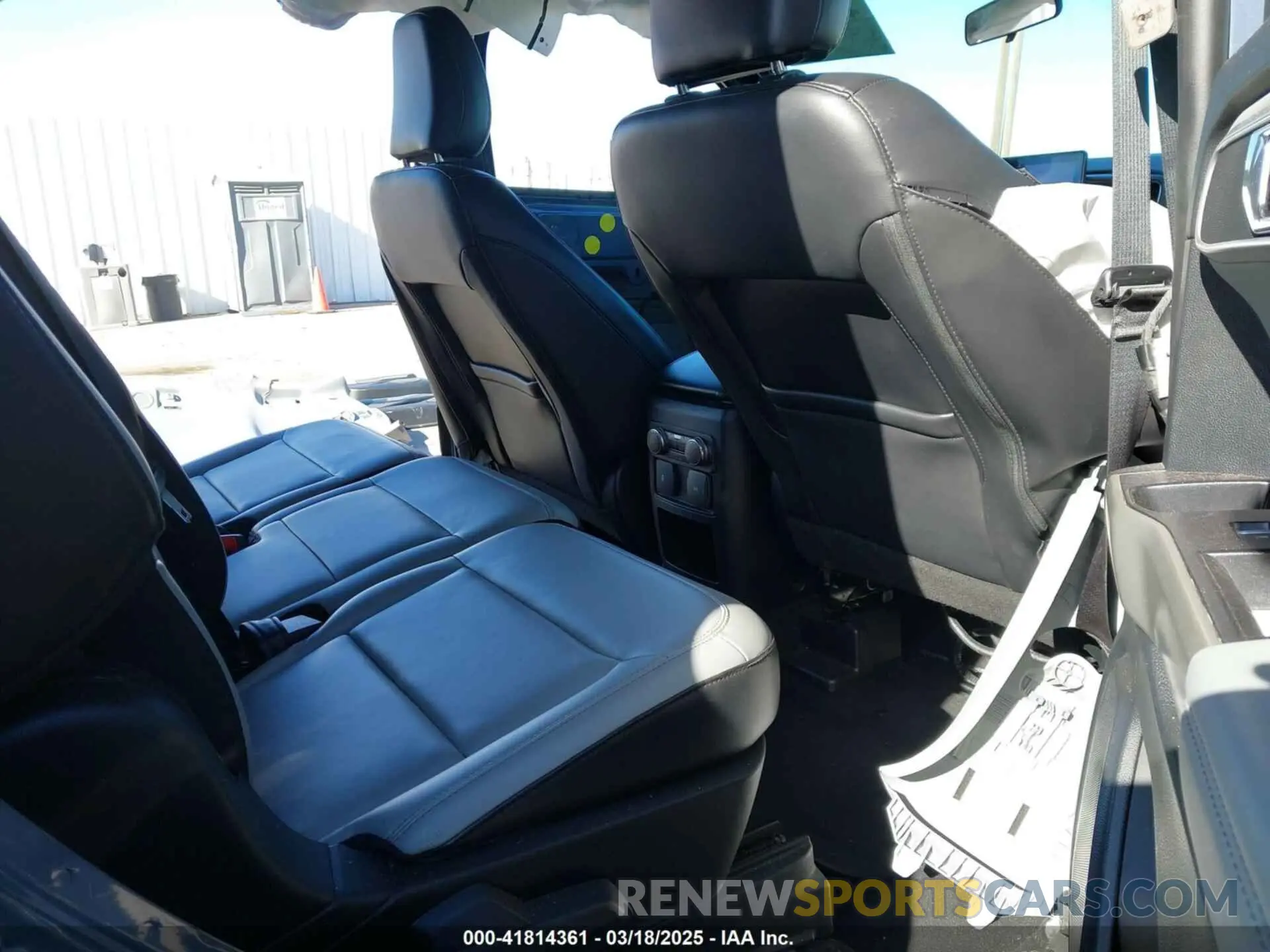 8 fotografías del automóvil dañado 1FMSK7DH2MGB71062 FORD EXPLORER 2021