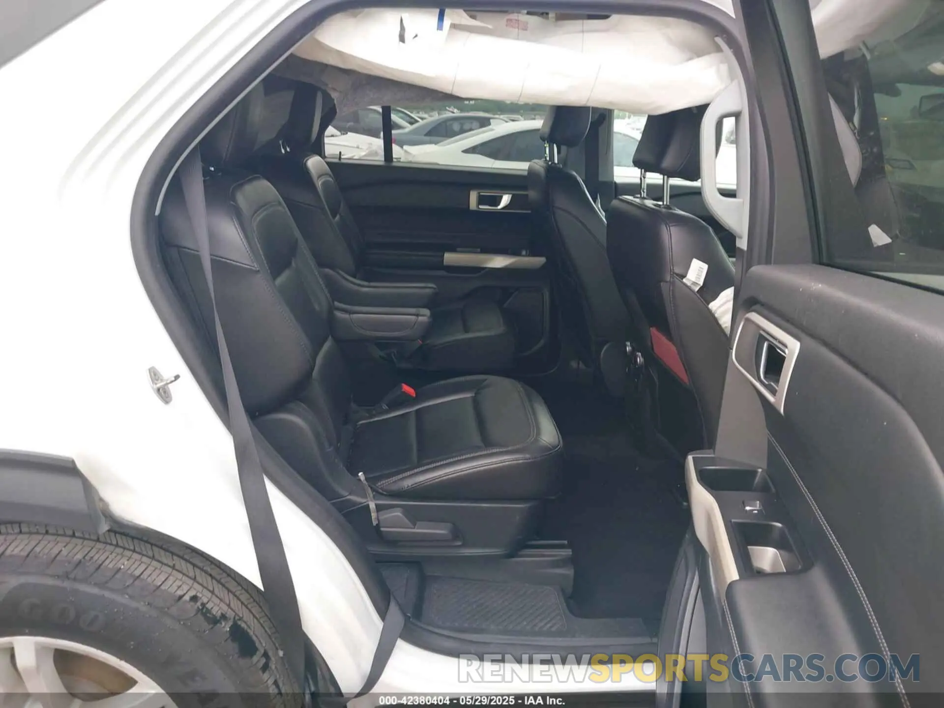 8 fotografías del automóvil dañado 1FMSK7DH3MGA30016 FORD EXPLORER 2021