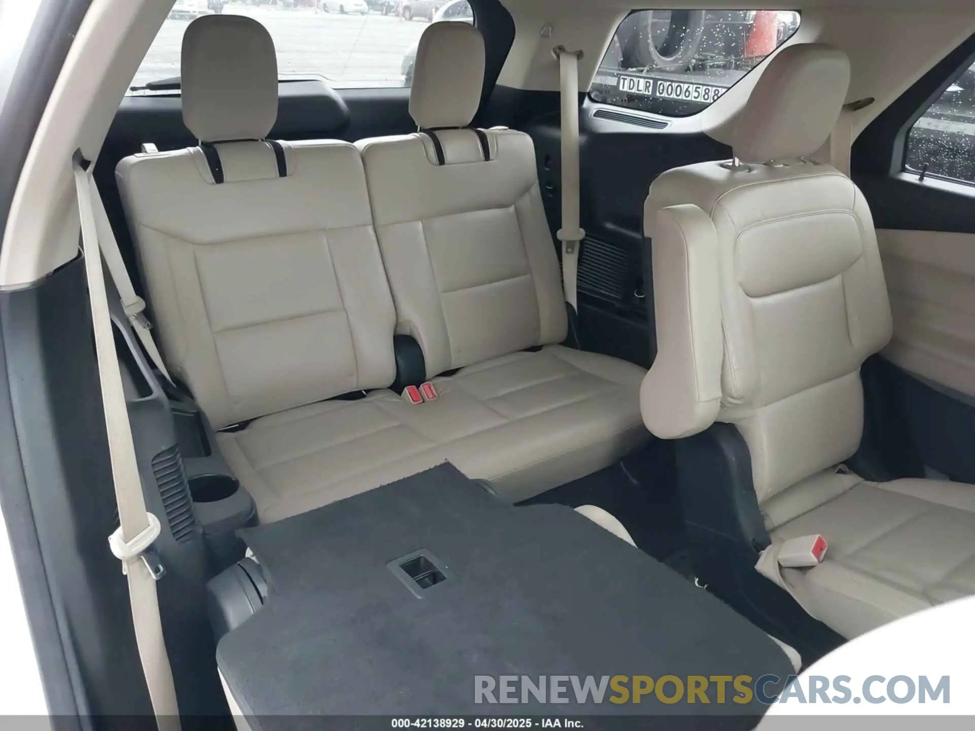 8 fotografías del automóvil dañado 1FMSK7DH5MGA30373 FORD EXPLORER 2021