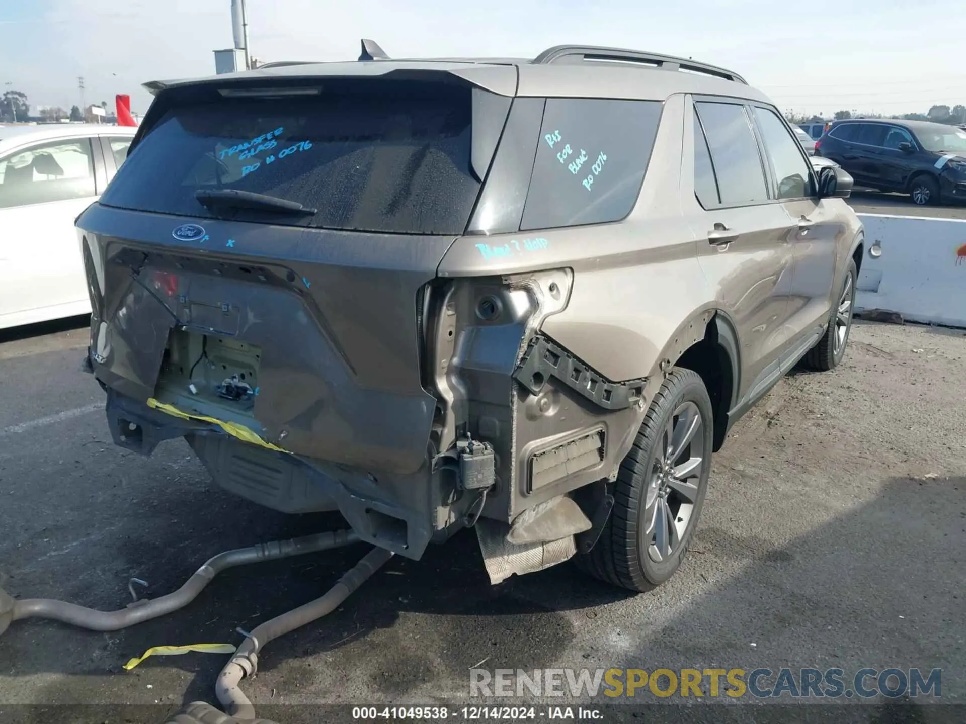 4 fotografías del automóvil dañado 1FMSK7DH5MGB70889 FORD EXPLORER 2021
