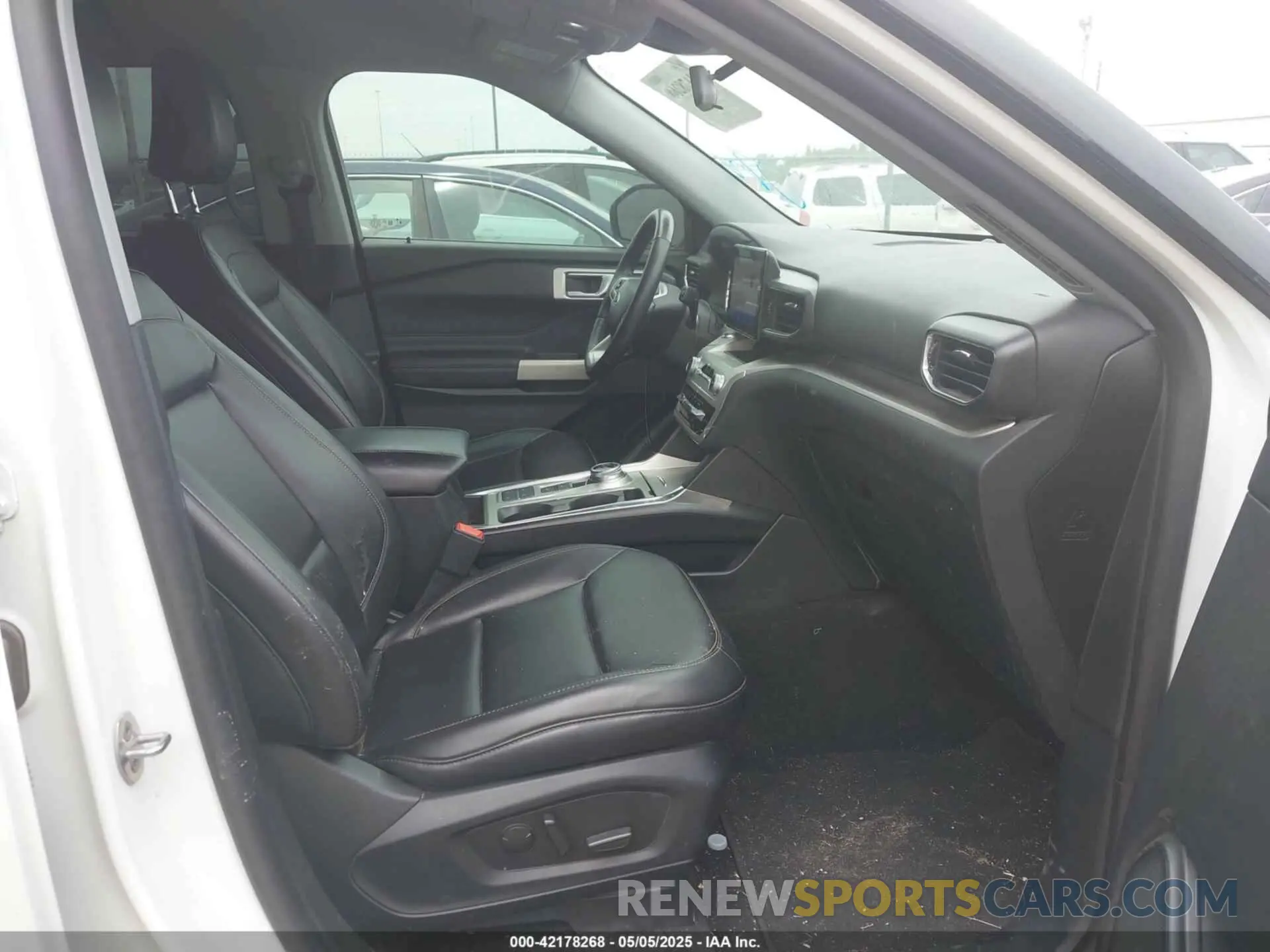 5 fotografías del automóvil dañado 1FMSK7DH8MGB42827 FORD EXPLORER 2021