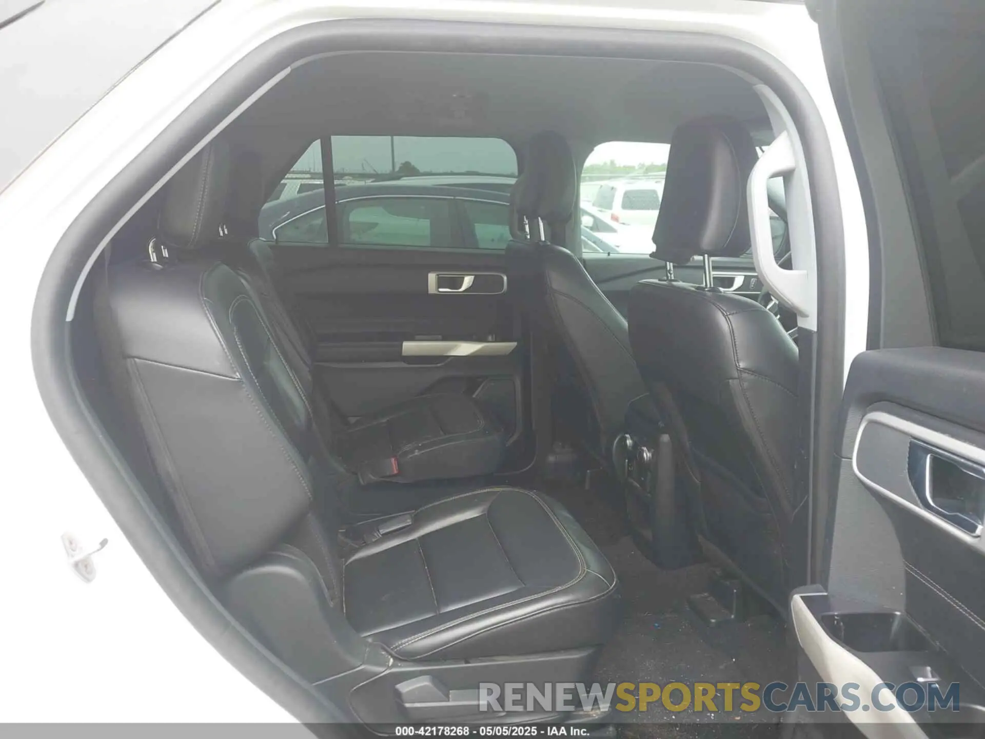 8 fotografías del automóvil dañado 1FMSK7DH8MGB42827 FORD EXPLORER 2021