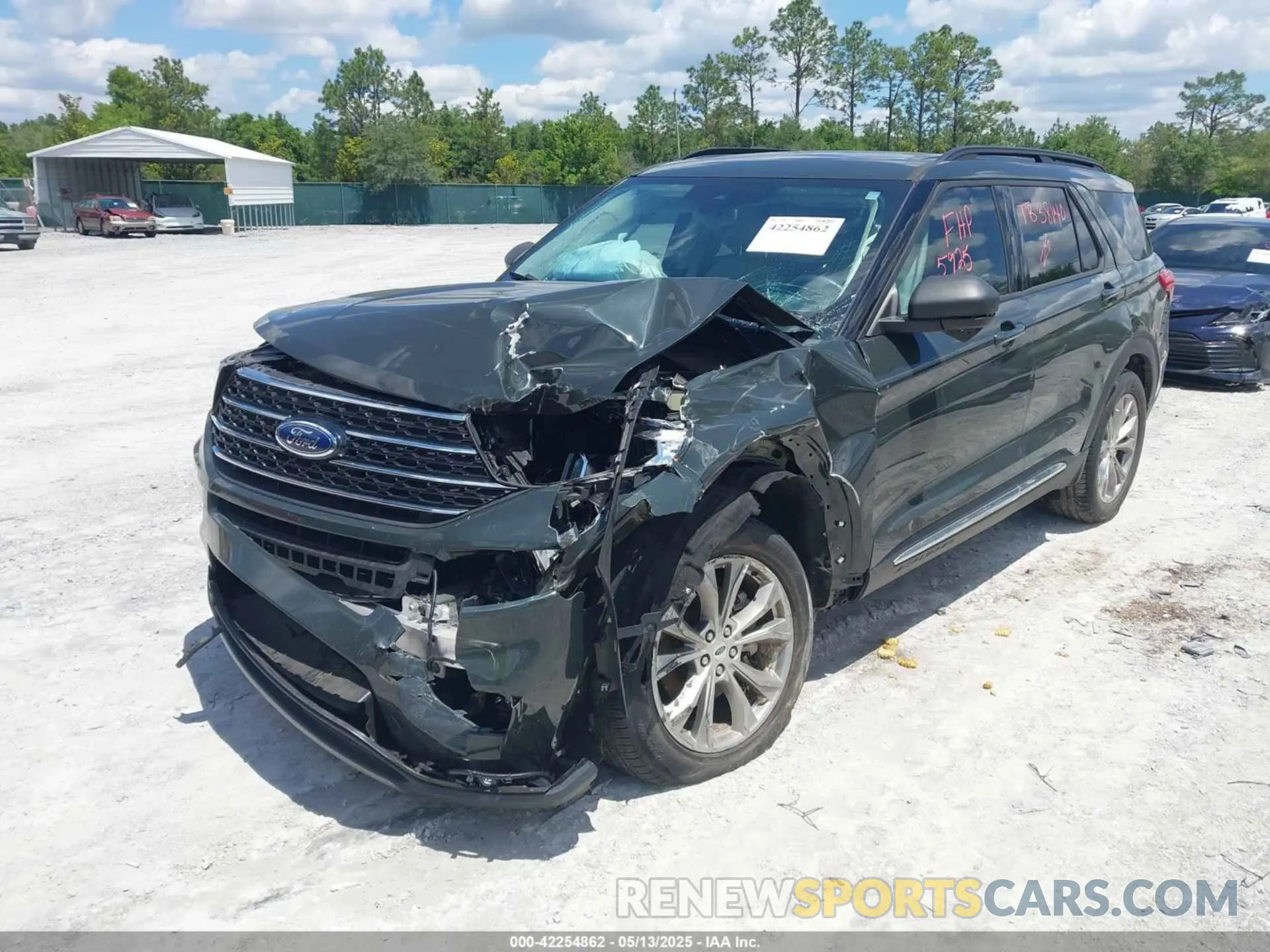 2 fotografías del automóvil dañado 1FMSK7DH8MGC34875 FORD EXPLORER 2021