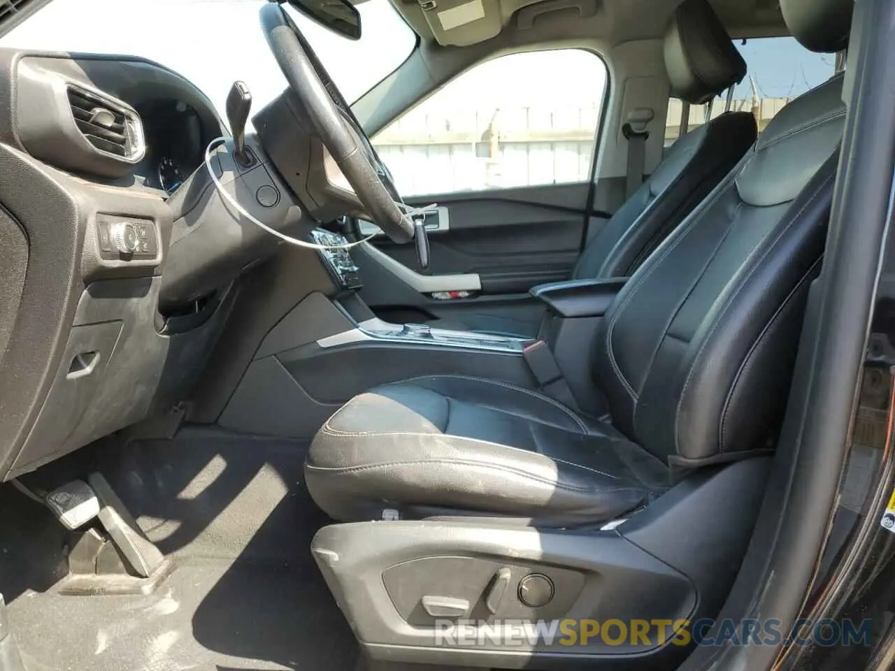 7 fotografías del automóvil dañado 1FMSK7FH3MGB03608 FORD EXPLORER 2021