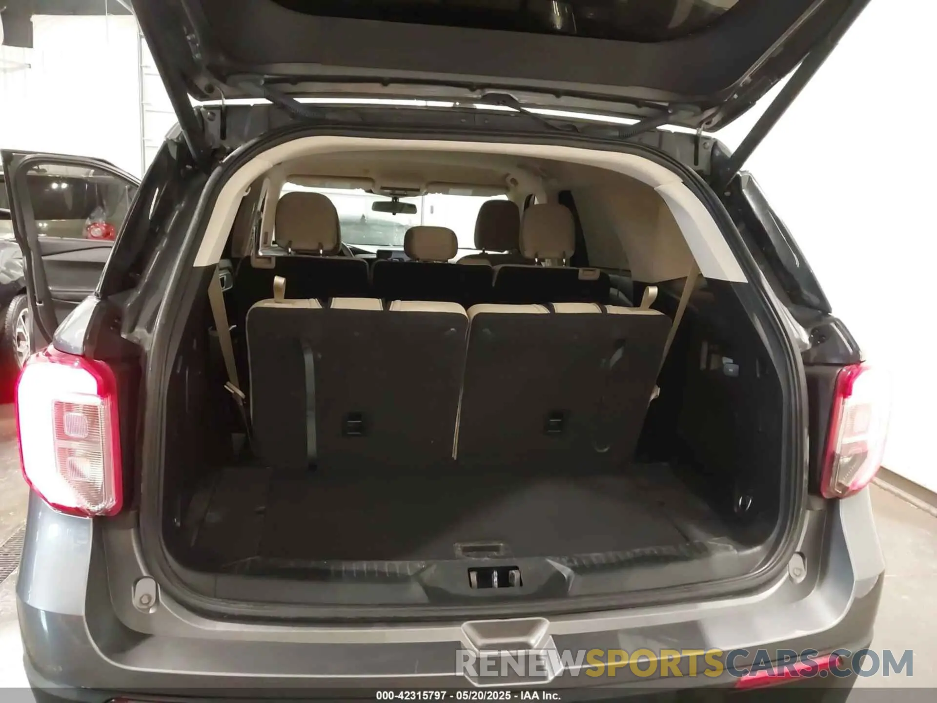 17 fotografías del automóvil dañado 1FMSK8BB2MGB73169 FORD EXPLORER 2021