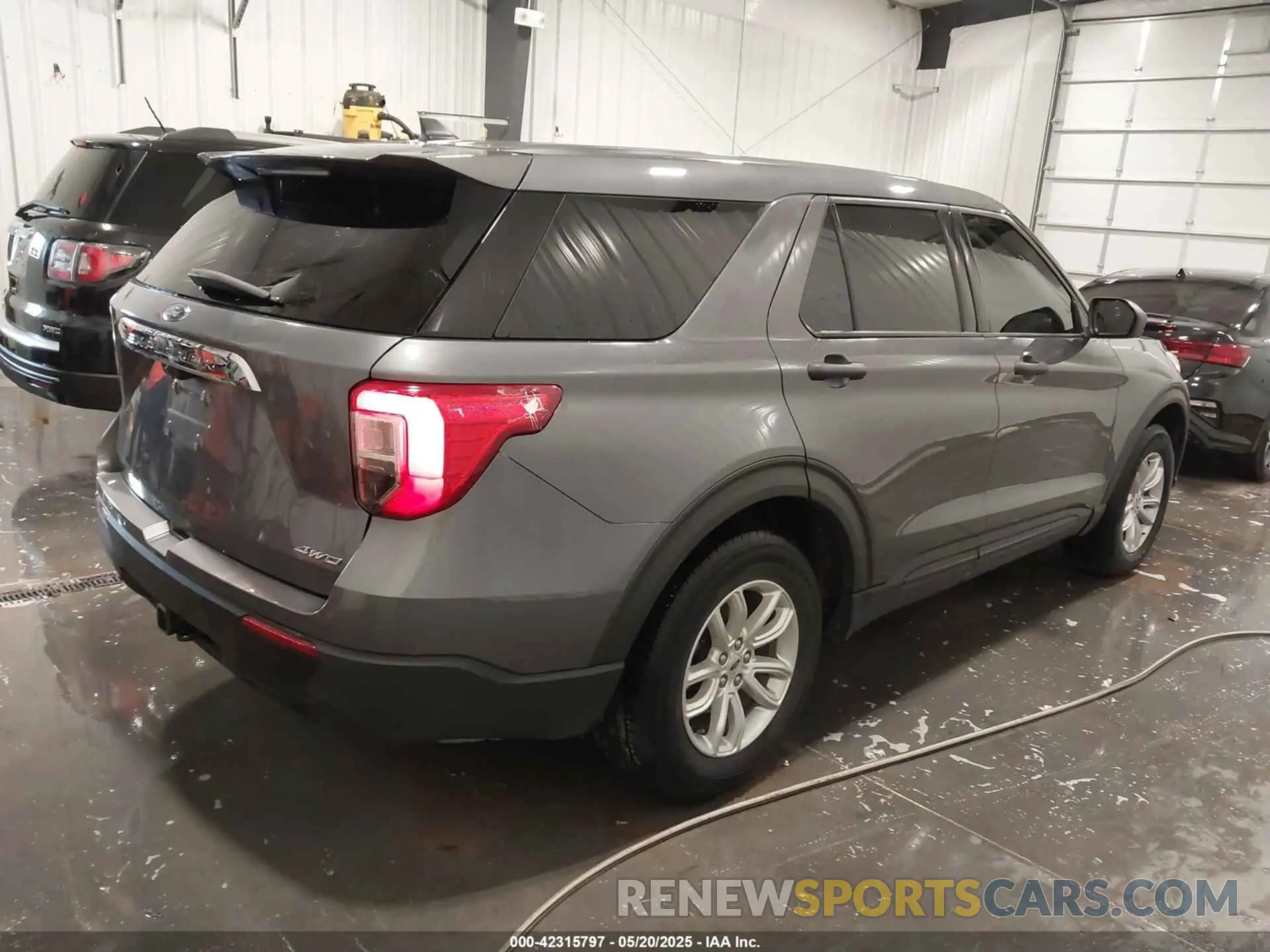 4 fotografías del automóvil dañado 1FMSK8BB2MGB73169 FORD EXPLORER 2021