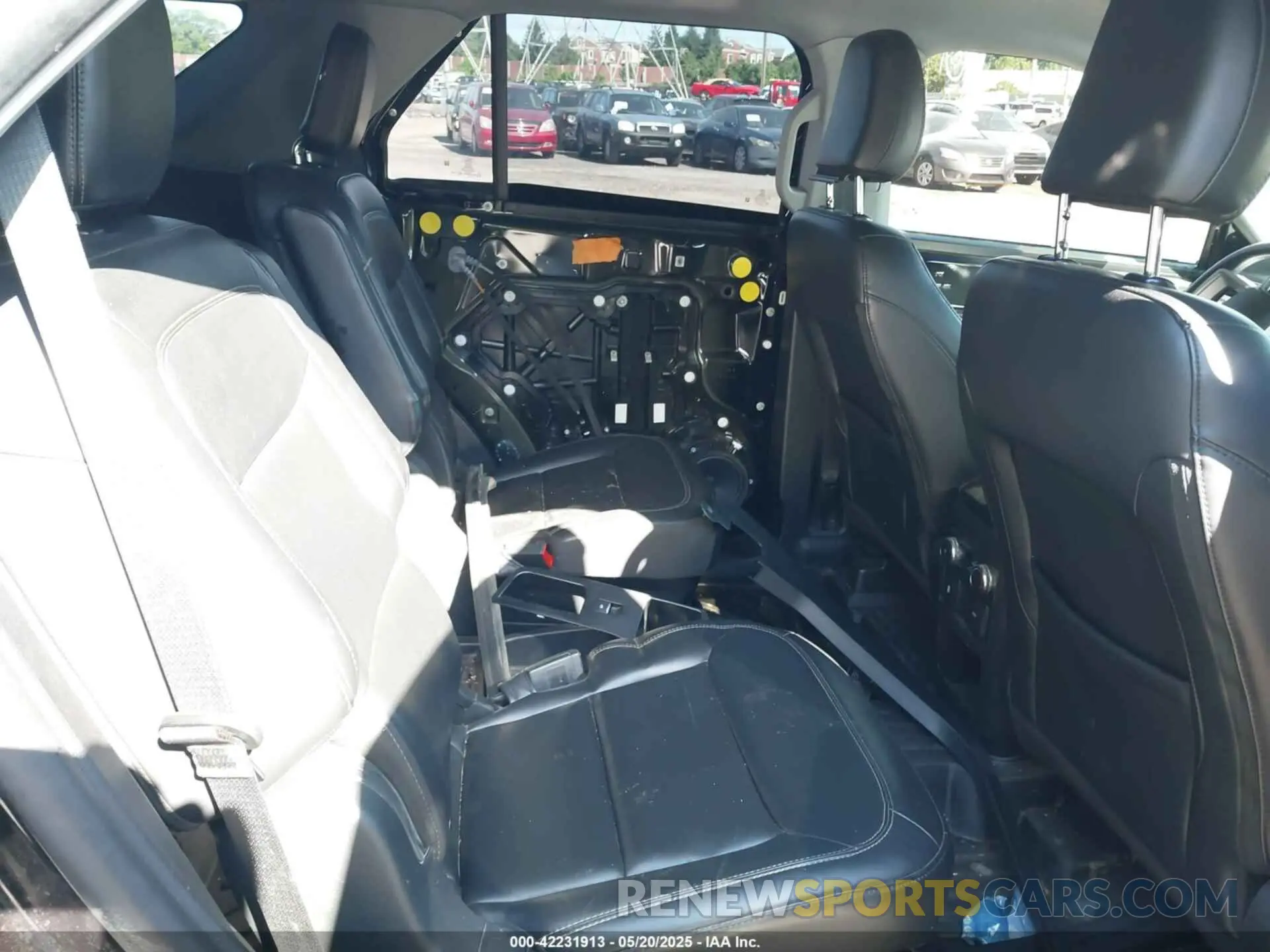 8 fotografías del automóvil dañado 1FMSK8DH6MGB10383 FORD EXPLORER 2021