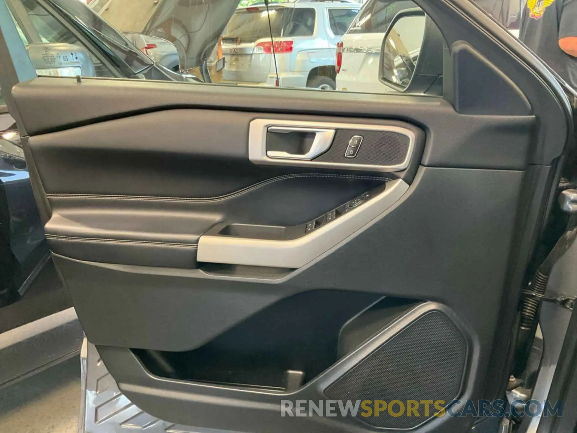 17 fotografías del automóvil dañado 1FMSK8DH8MGB35687 FORD EXPLORER 2021