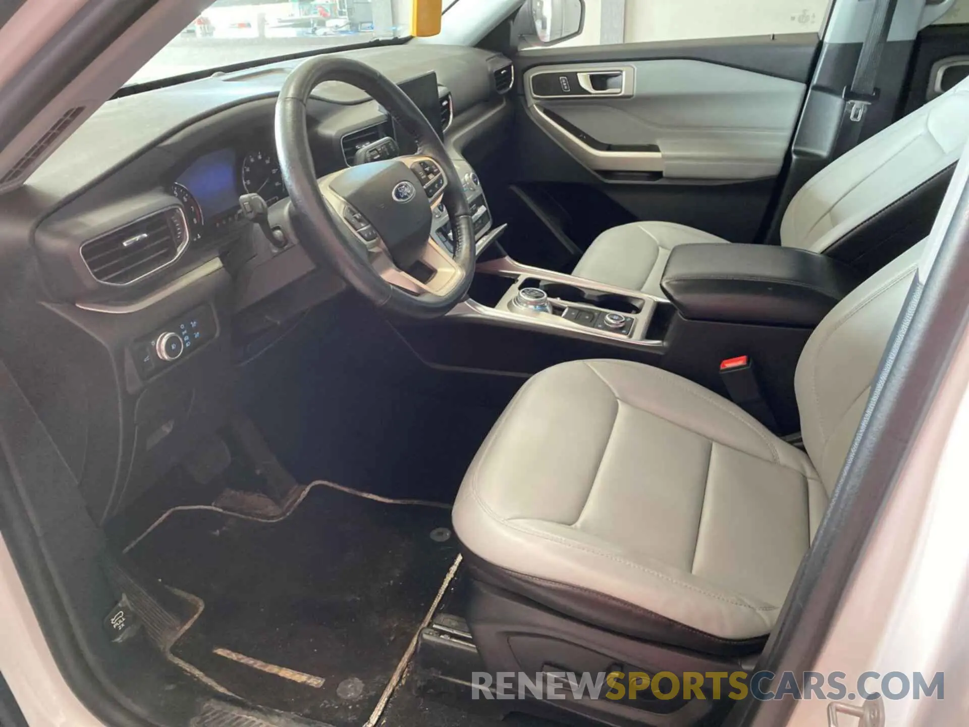 5 fotografías del automóvil dañado 1FMSK8DH8MGC01977 FORD EXPLORER 2021
