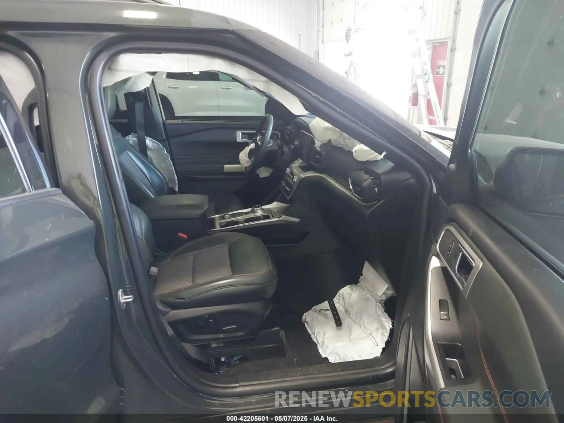 5 fotografías del automóvil dañado 1FMSK8JH9MGC36063 FORD EXPLORER 2021