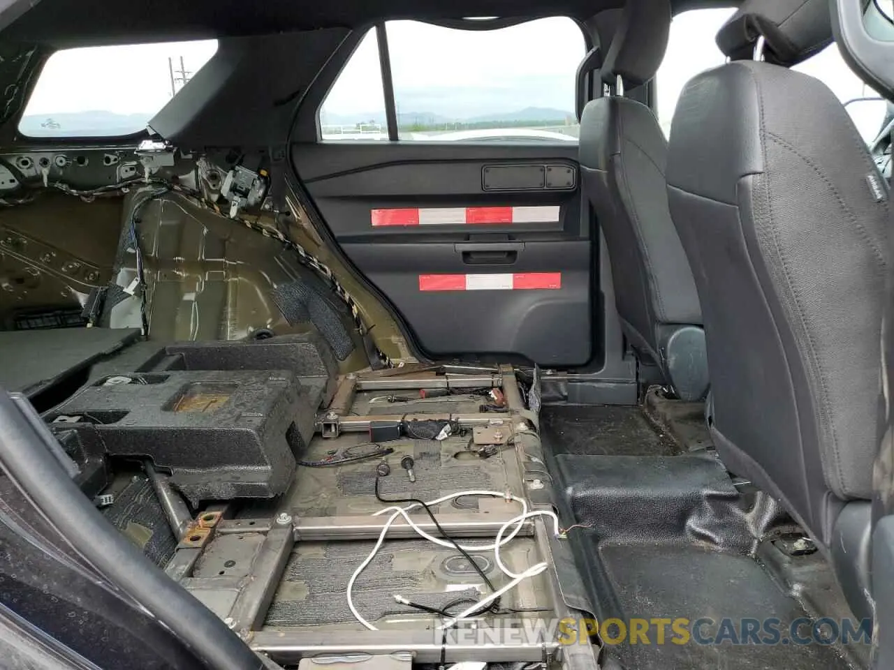 11 fotografías del automóvil dañado 1FM5K8AC6NGC24293 FORD EXPLORER 2022