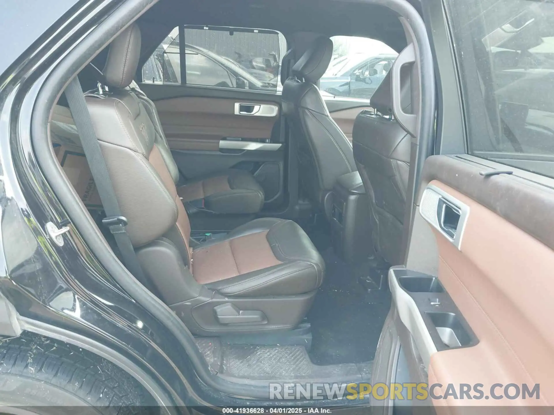 8 fotografías del automóvil dañado 1FM5K8LC0NGB10593 FORD EXPLORER 2022