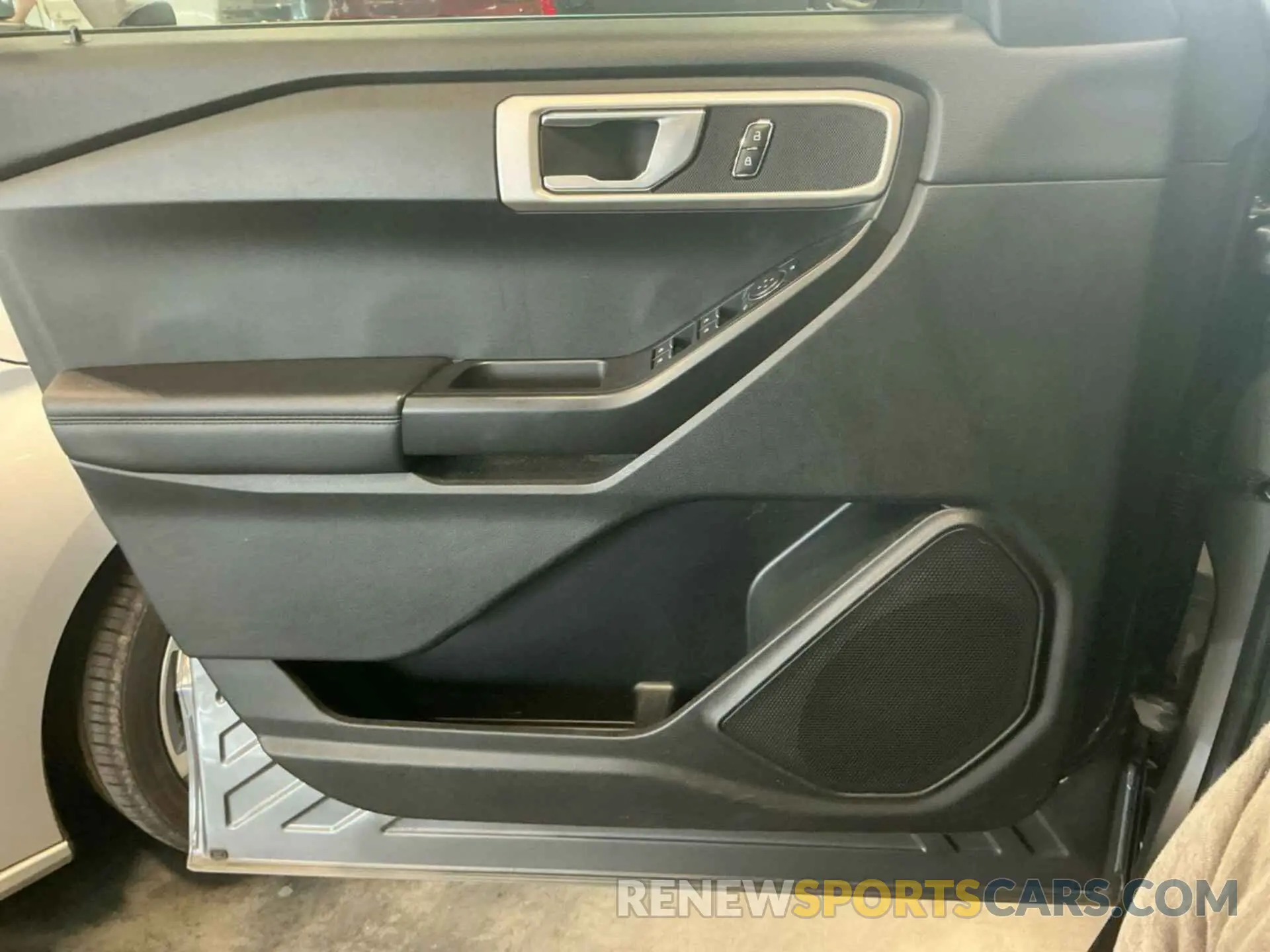 17 fotografías del automóvil dañado 1FMSK7BH1NGB75169 FORD EXPLORER 2022