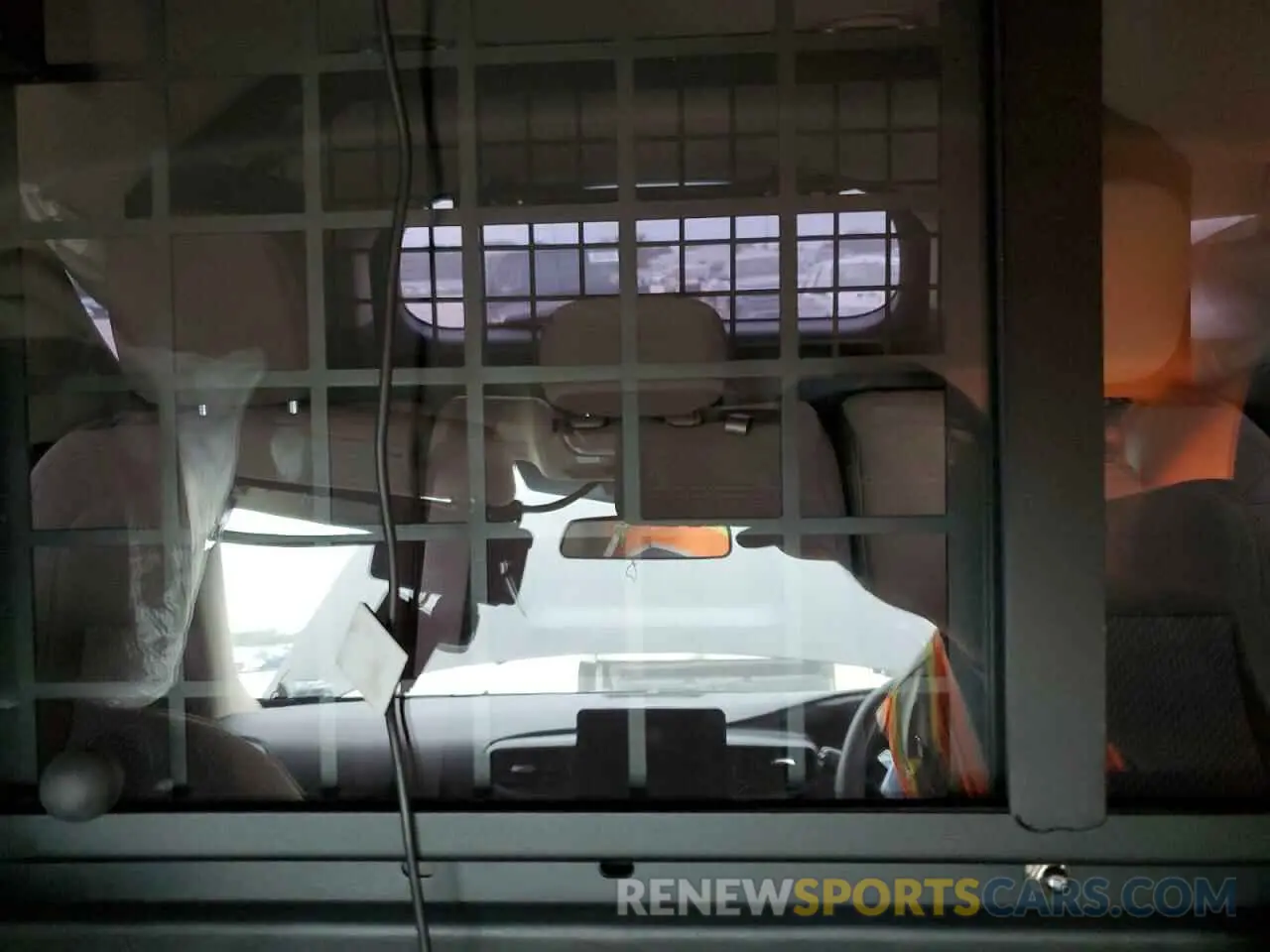 10 fotografías del automóvil dañado 1FMSK7BH1NGB78850 FORD EXPLORER 2022