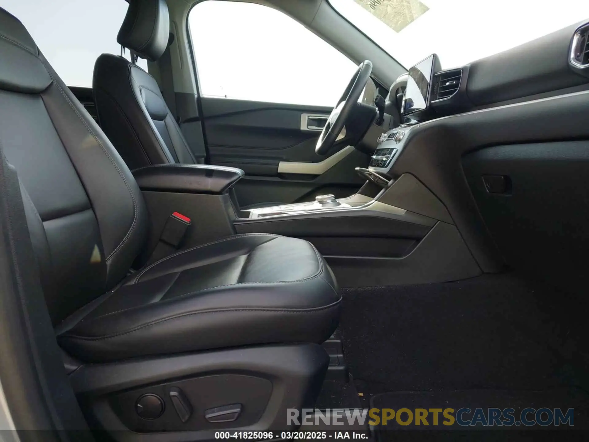 5 fotografías del automóvil dañado 1FMSK7DH2NGB64730 FORD EXPLORER 2022