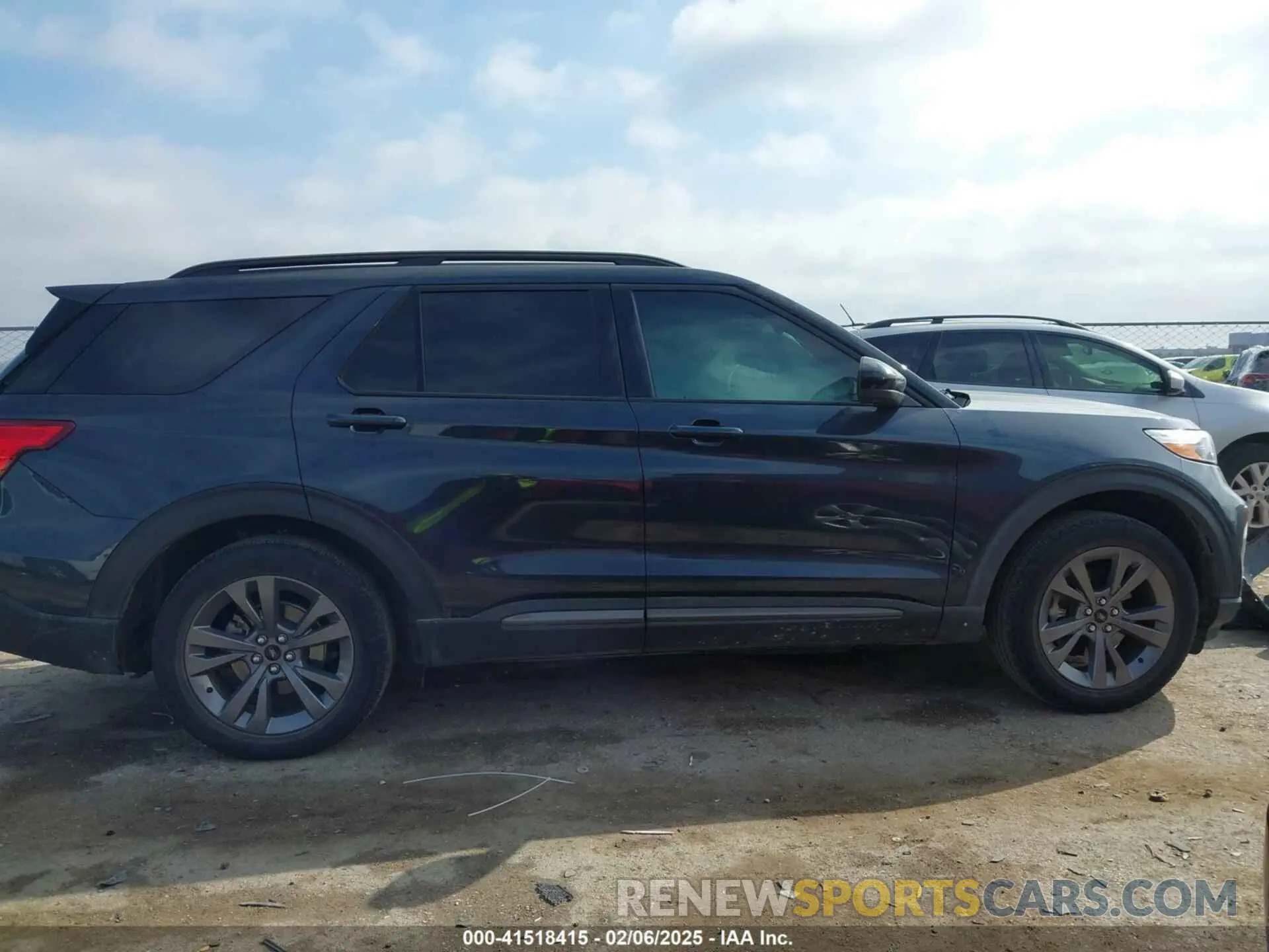 13 fotografías del automóvil dañado 1FMSK7DH3NGA14352 FORD EXPLORER 2022