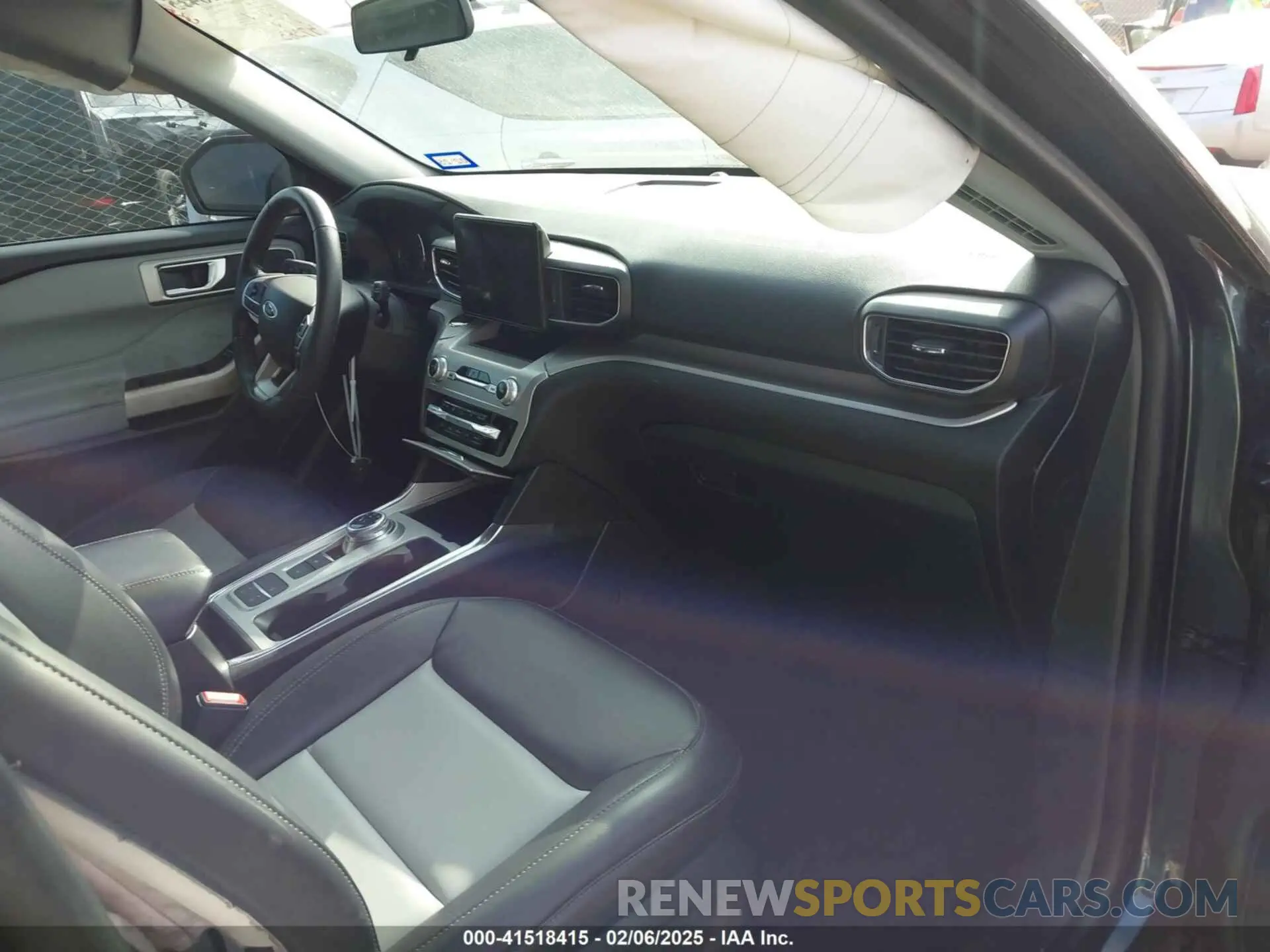 5 fotografías del automóvil dañado 1FMSK7DH3NGA14352 FORD EXPLORER 2022
