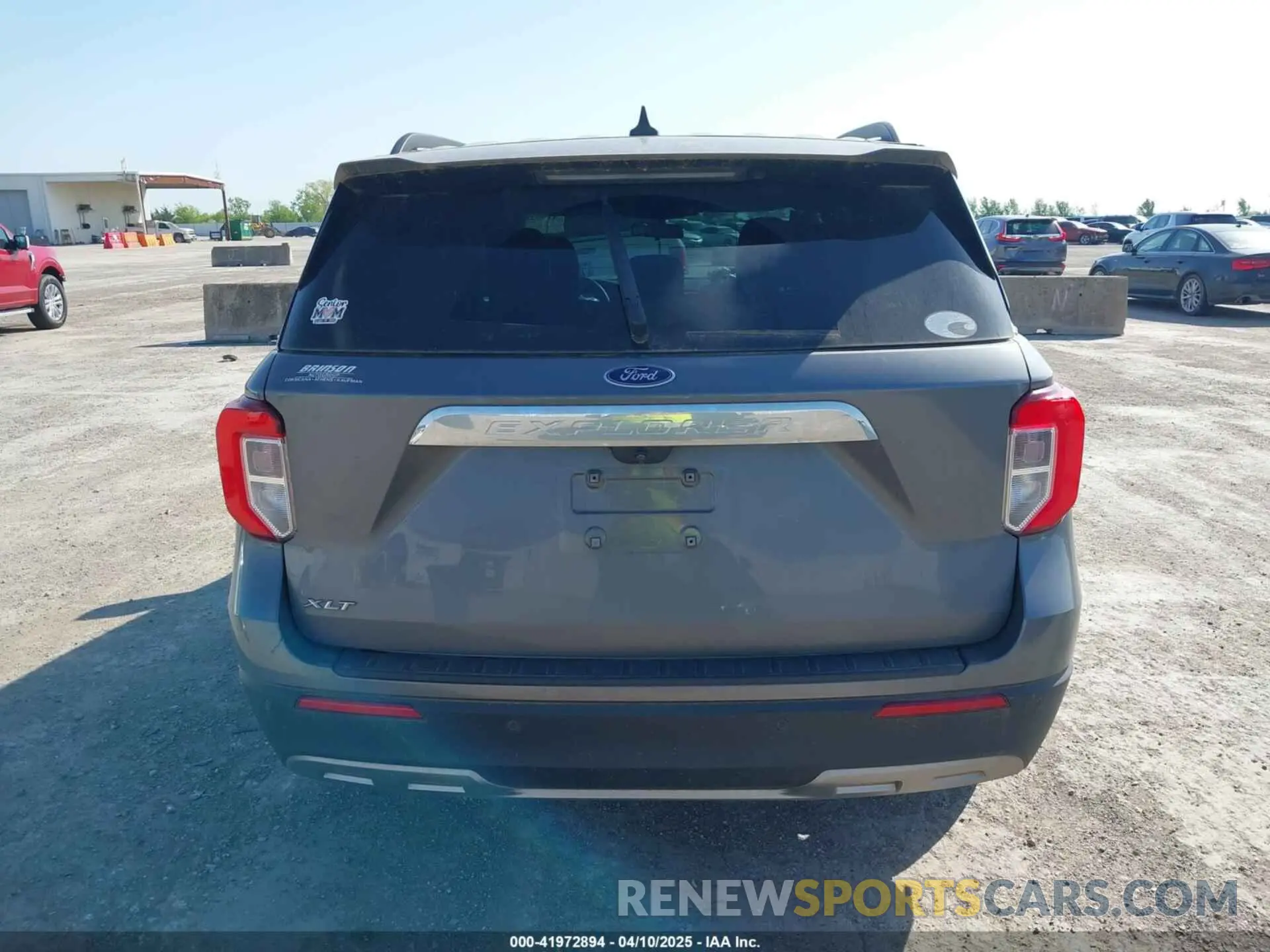 17 fotografías del automóvil dañado 1FMSK7DHXNGA30211 FORD EXPLORER 2022