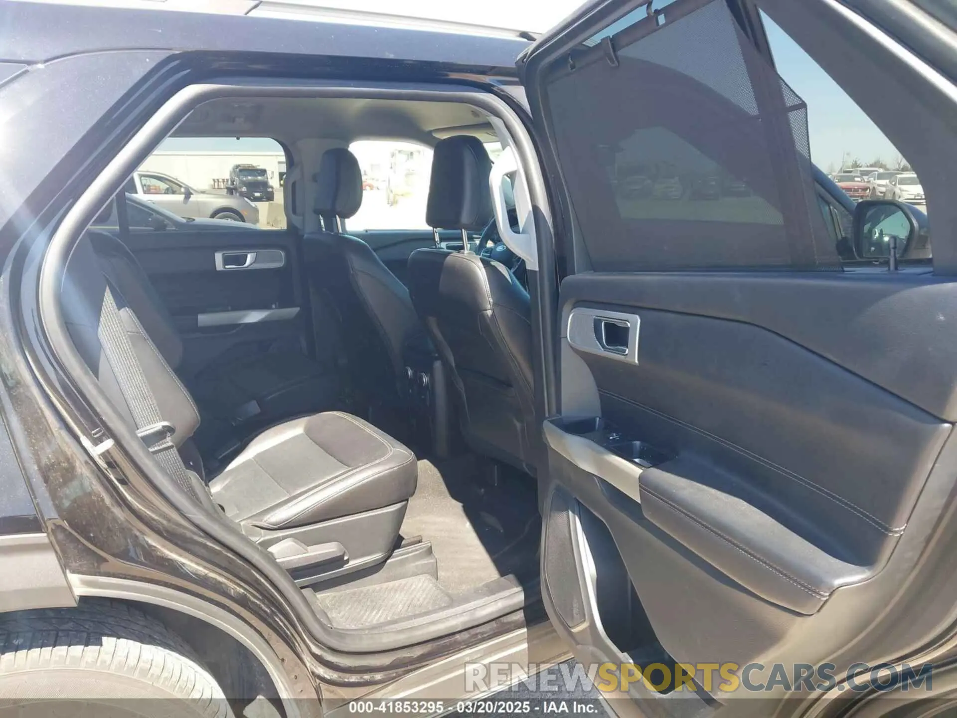 8 fotografías del automóvil dañado 1FMSK7FH4NGA78557 FORD EXPLORER 2022
