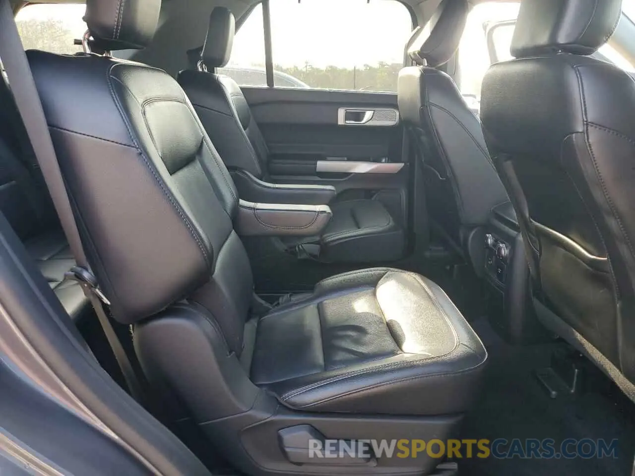 12 fotografías del automóvil dañado 1FMSK7FH5NGA55644 FORD EXPLORER 2022