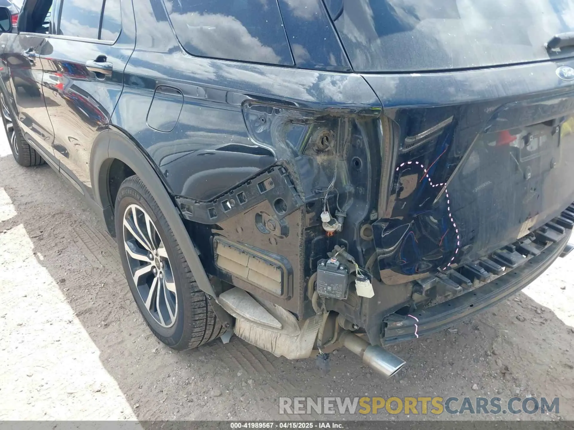 19 fotografías del automóvil dañado 1FMSK7KH7NGB05501 FORD EXPLORER 2022