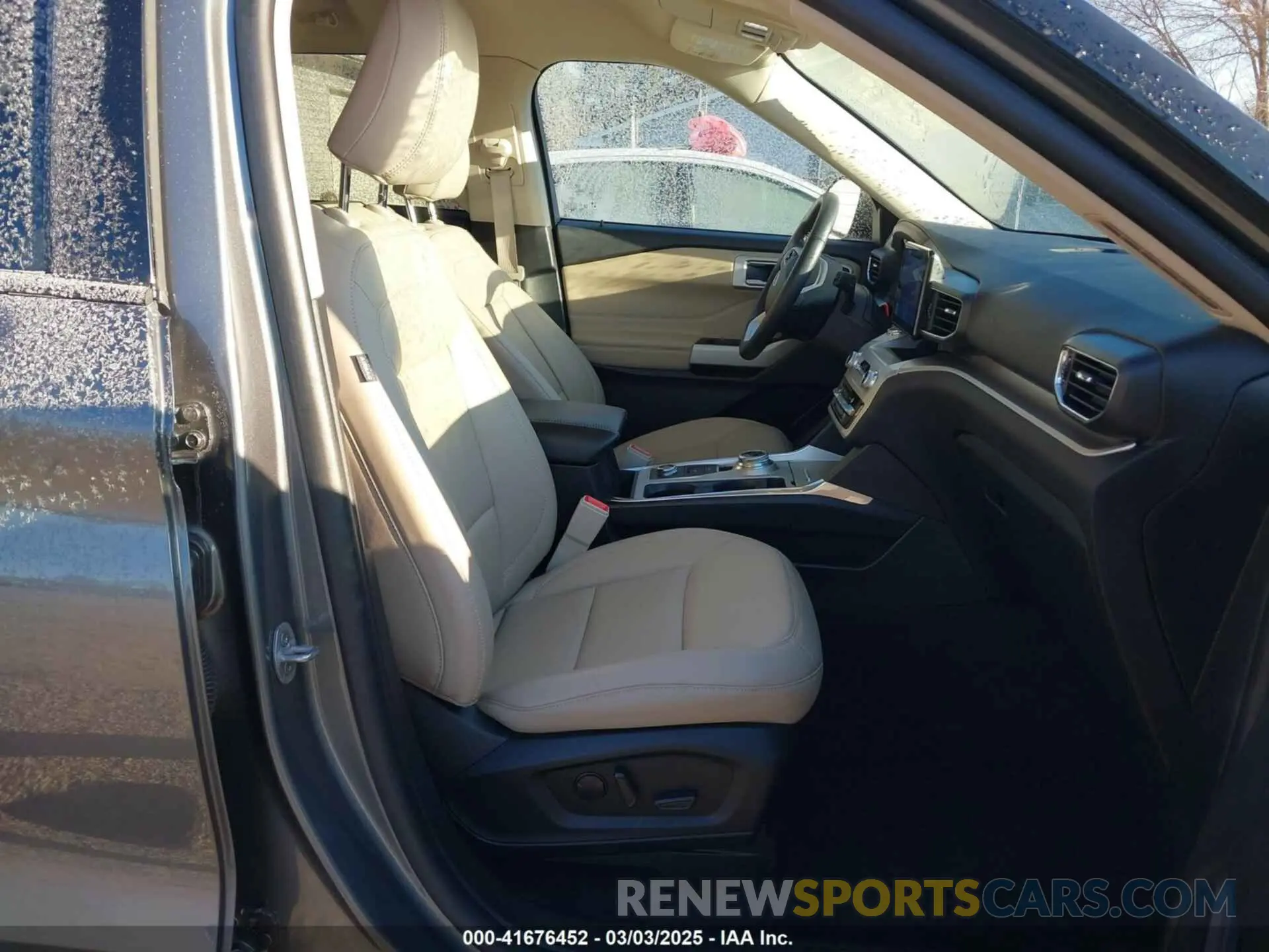 5 fotografías del automóvil dañado 1FMSK8DH3NGB54438 FORD EXPLORER 2022