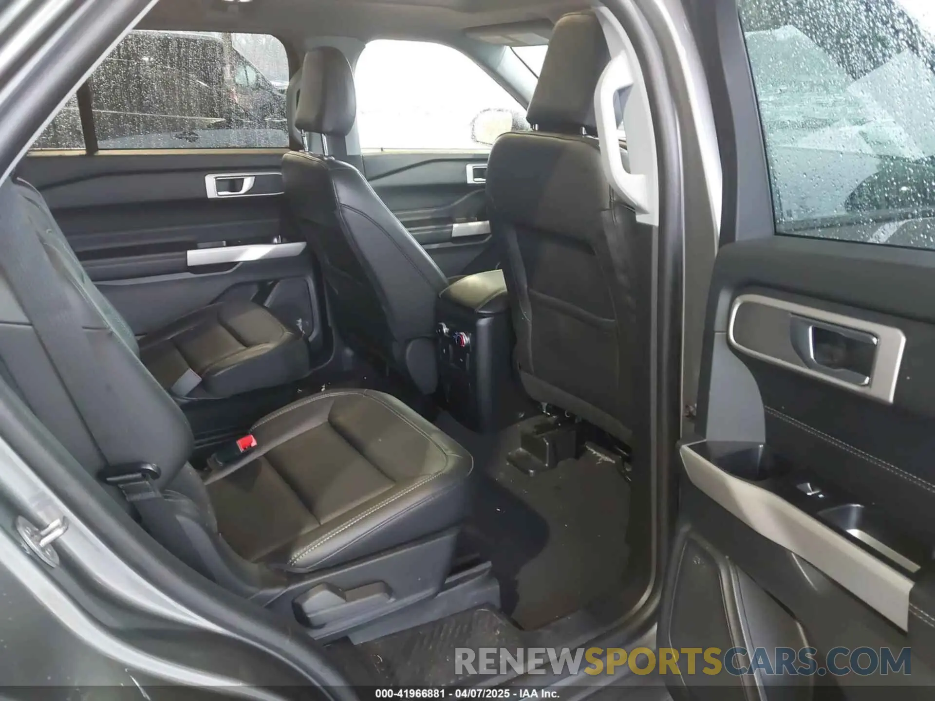 8 fotografías del automóvil dañado 1FMSK8DH8NGB25128 FORD EXPLORER 2022