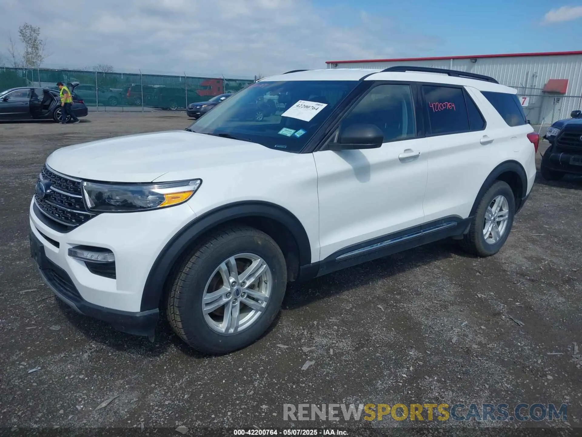2 fotografías del automóvil dañado 1FMSK8DH8NGB99424 FORD EXPLORER 2022