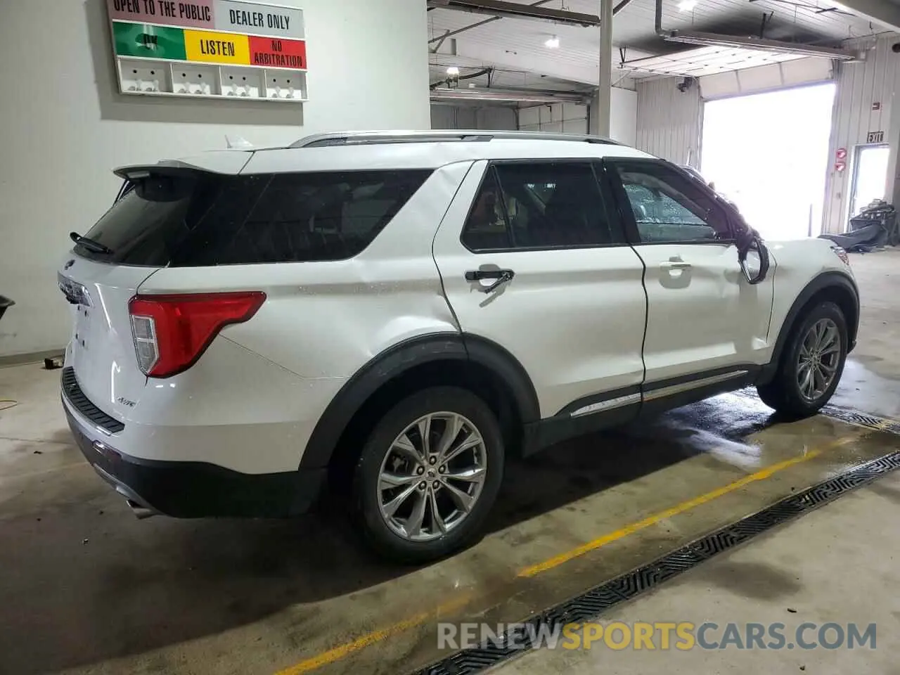 3 fotografías del automóvil dañado 1FMSK8FH2NGB27972 FORD EXPLORER 2022