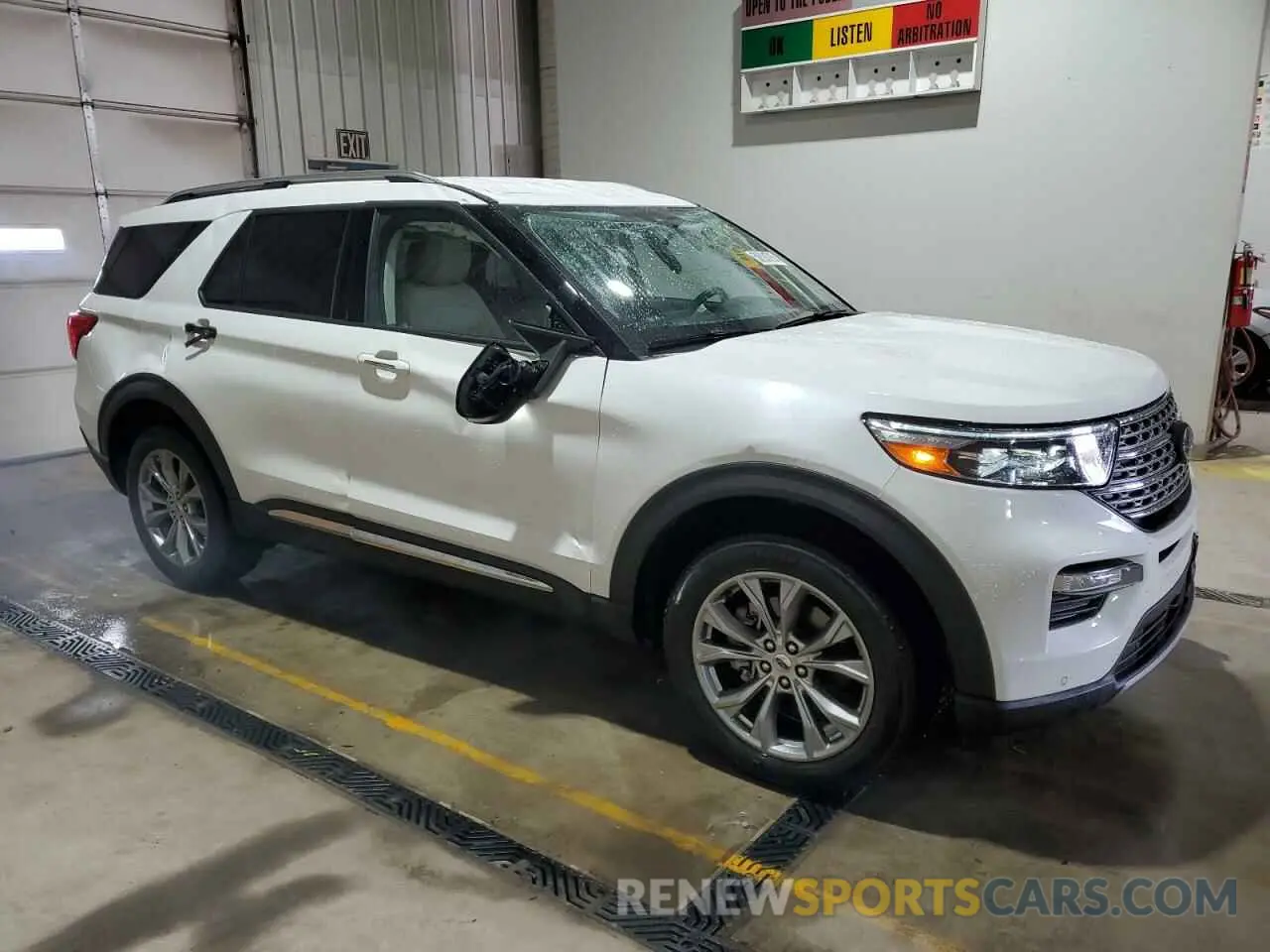 4 fotografías del automóvil dañado 1FMSK8FH2NGB27972 FORD EXPLORER 2022