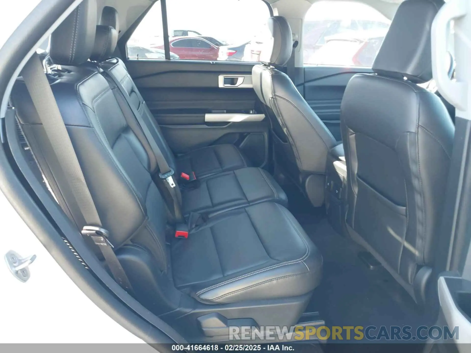 8 fotografías del automóvil dañado 1FMSK8FH2NGB65833 FORD EXPLORER 2022