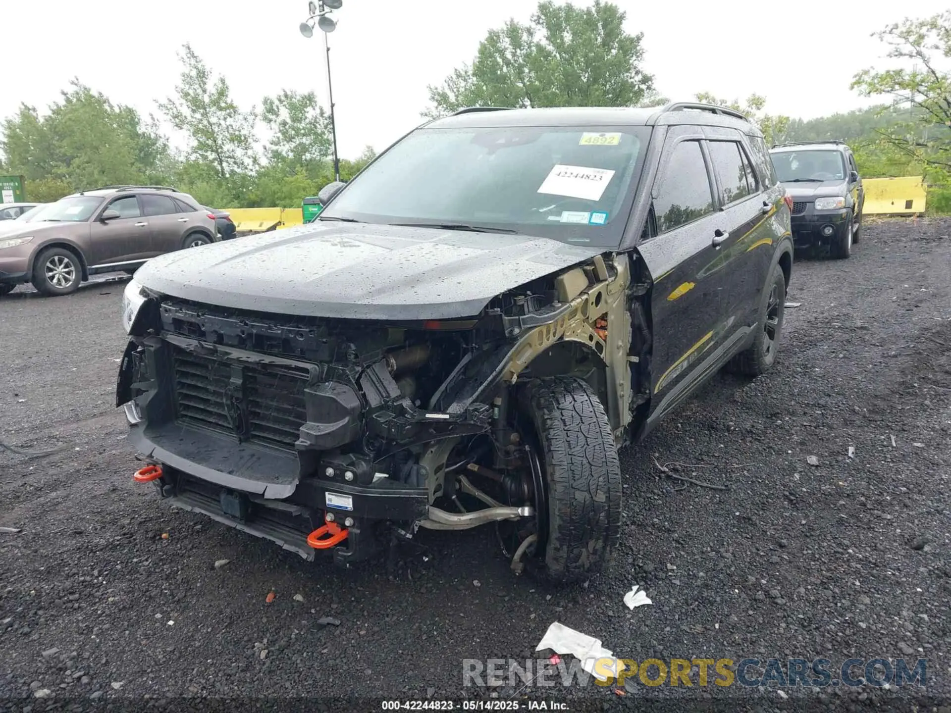 2 fotografías del automóvil dañado 1FMSK8JH0NGA82571 FORD EXPLORER 2022
