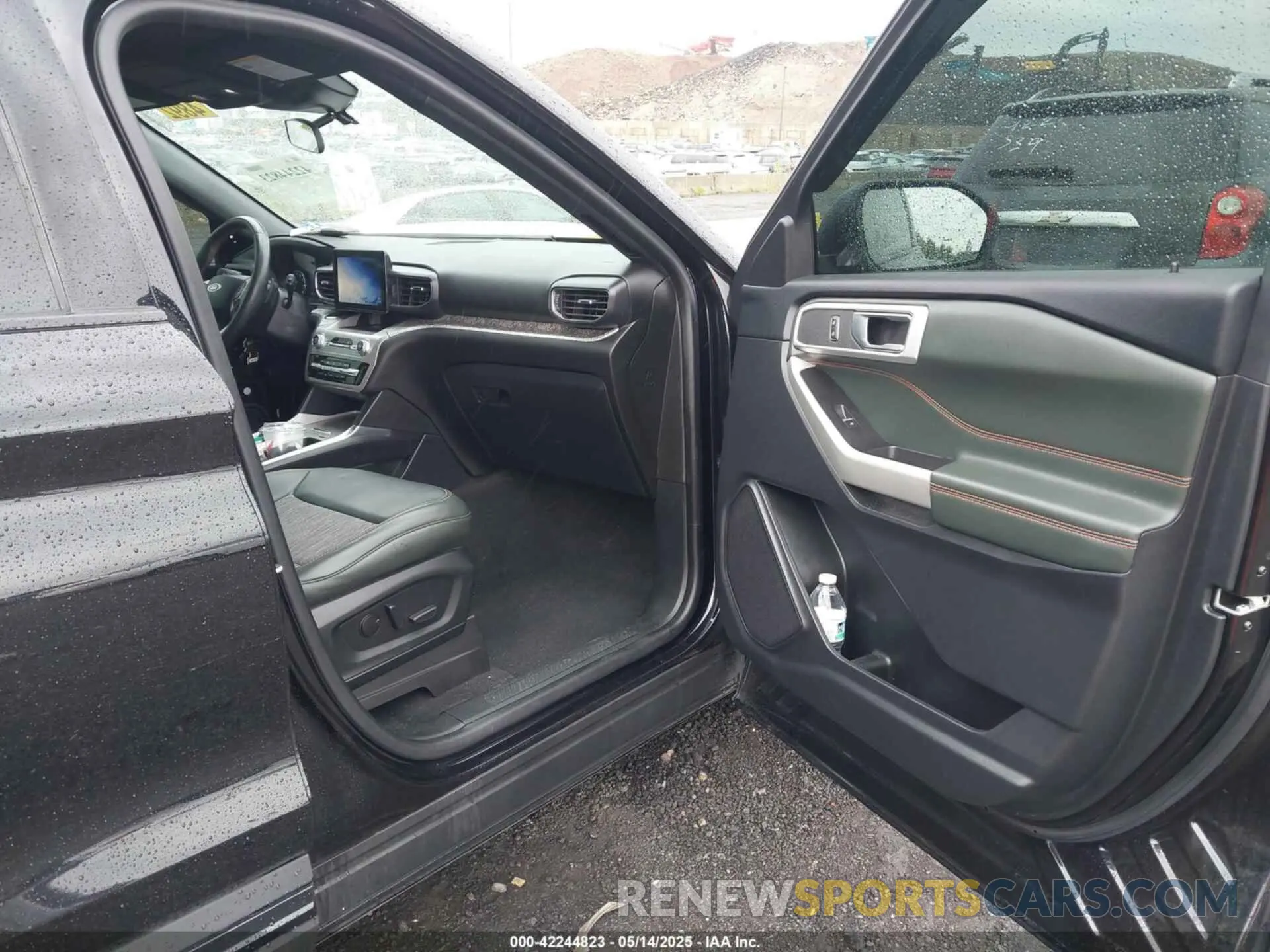 5 fotografías del automóvil dañado 1FMSK8JH0NGA82571 FORD EXPLORER 2022