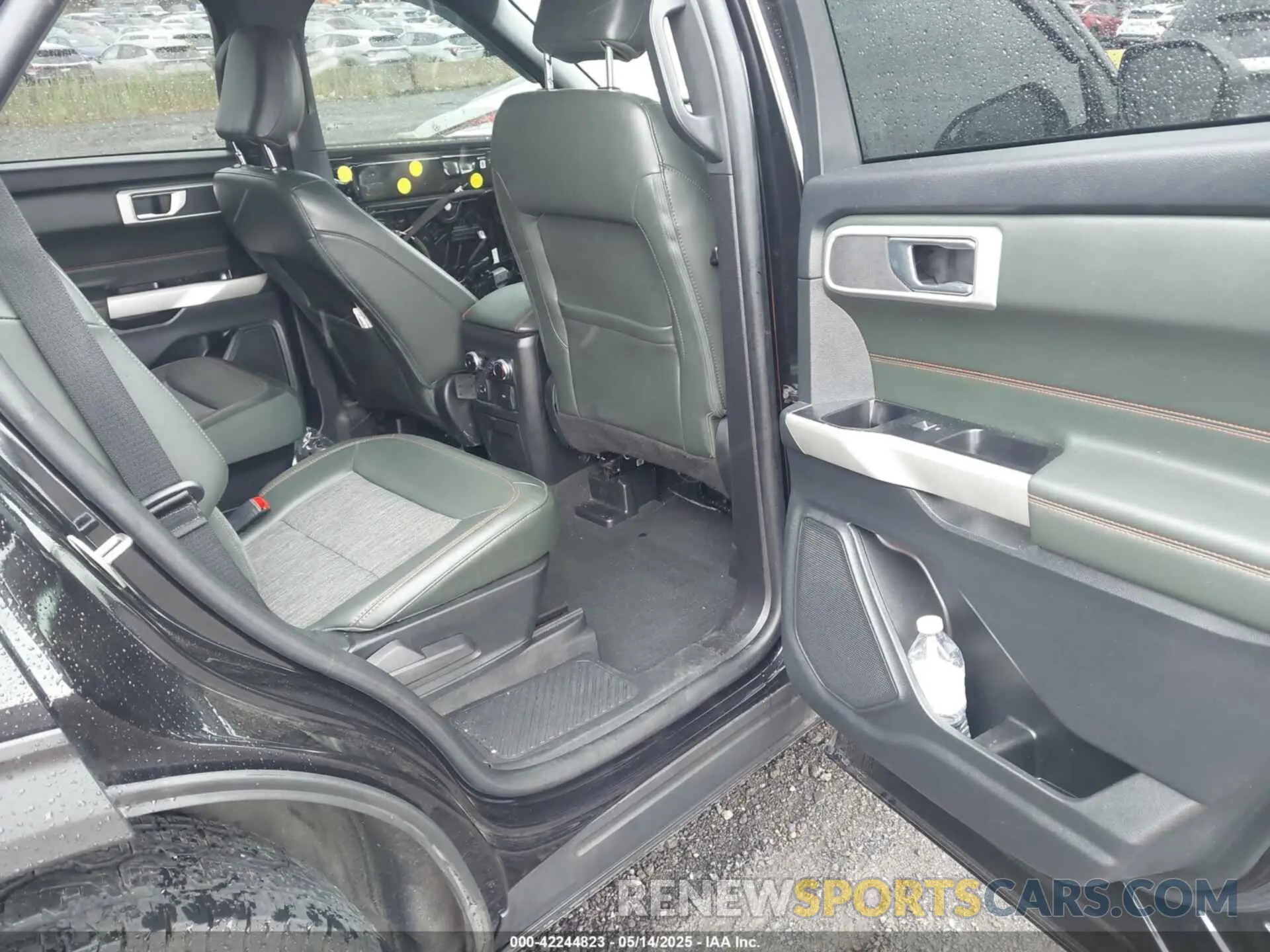 8 fotografías del automóvil dañado 1FMSK8JH0NGA82571 FORD EXPLORER 2022