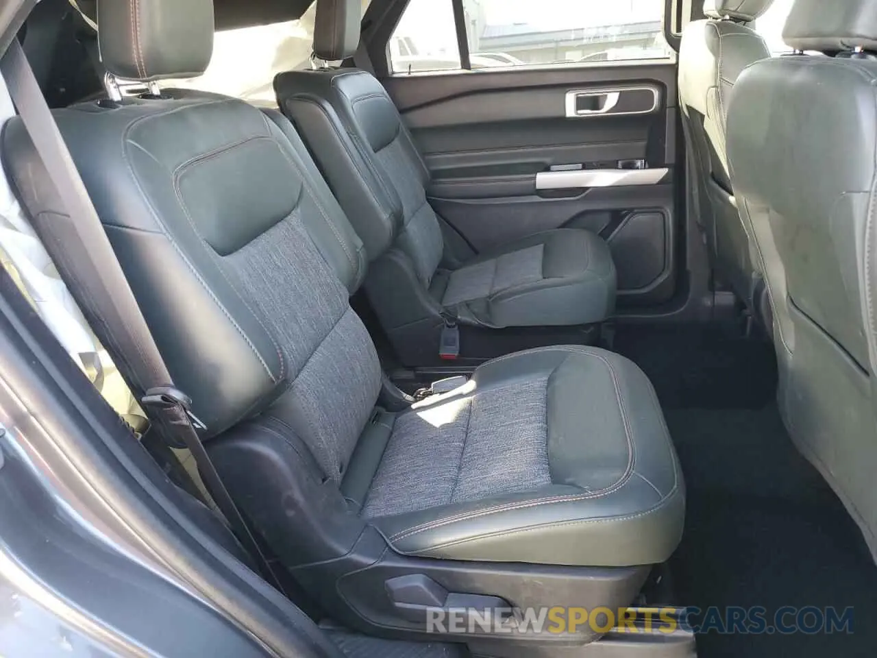12 fotografías del automóvil dañado 1FMSK8JH5NGB25009 FORD EXPLORER 2022