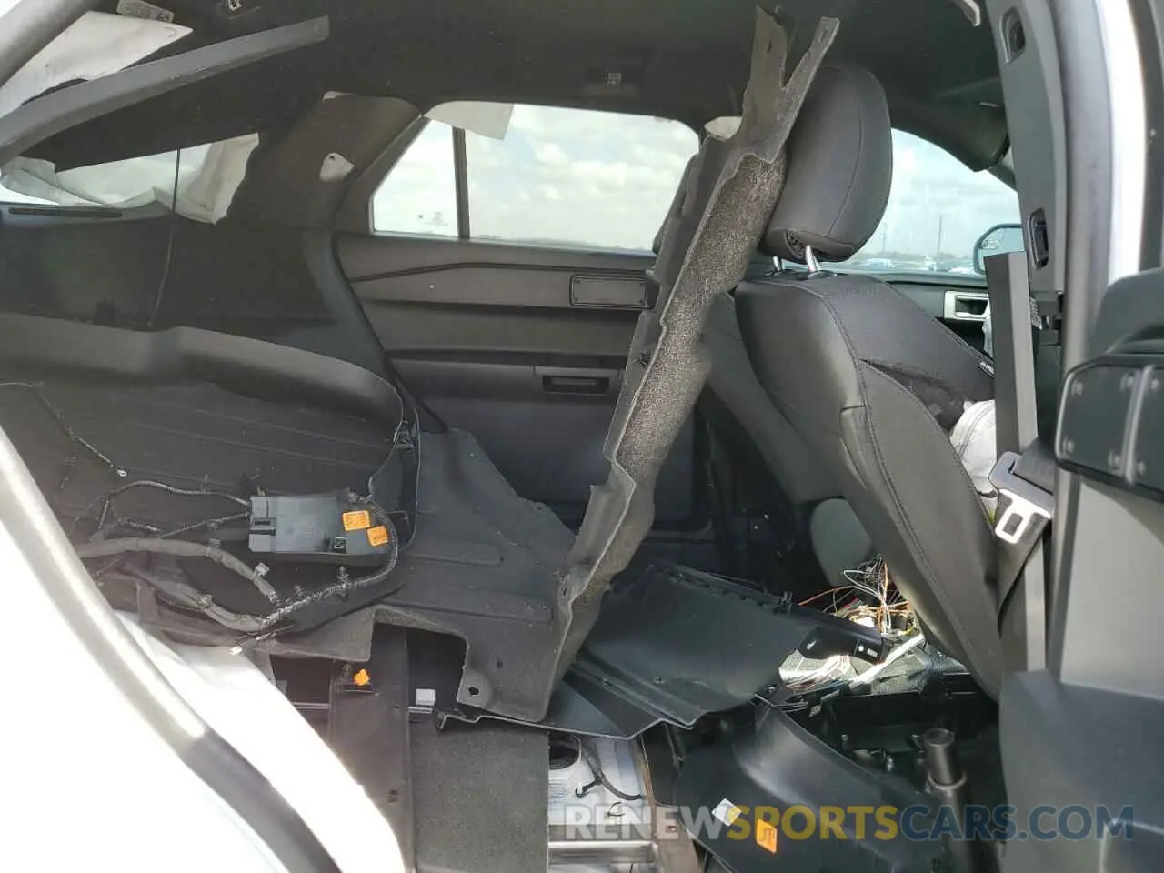 11 fotografías del automóvil dañado 1FM5K8AW3PNA08085 FORD EXPLORER 2023