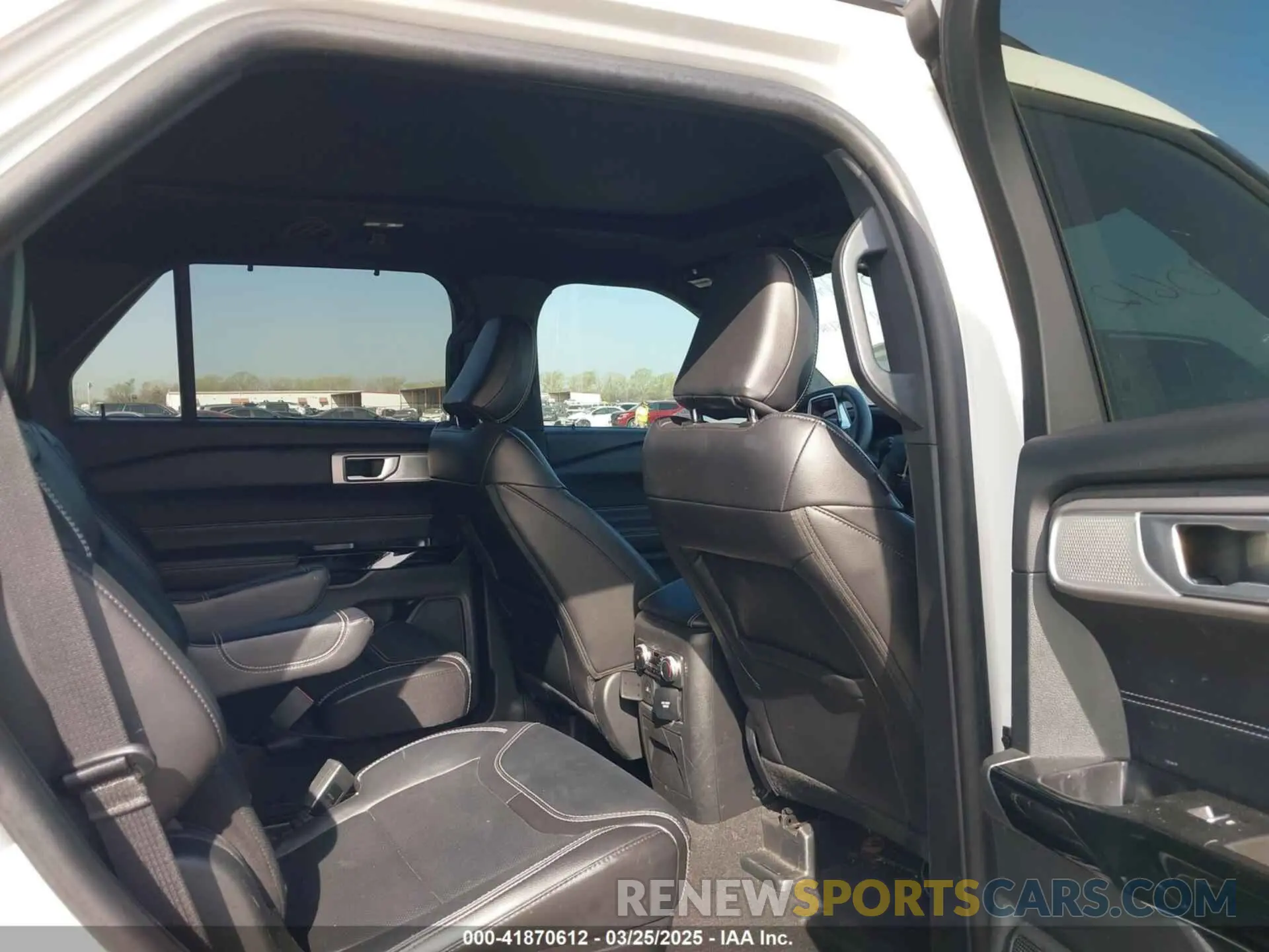 8 fotografías del automóvil dañado 1FM5K8GC2PGA73673 FORD EXPLORER 2023