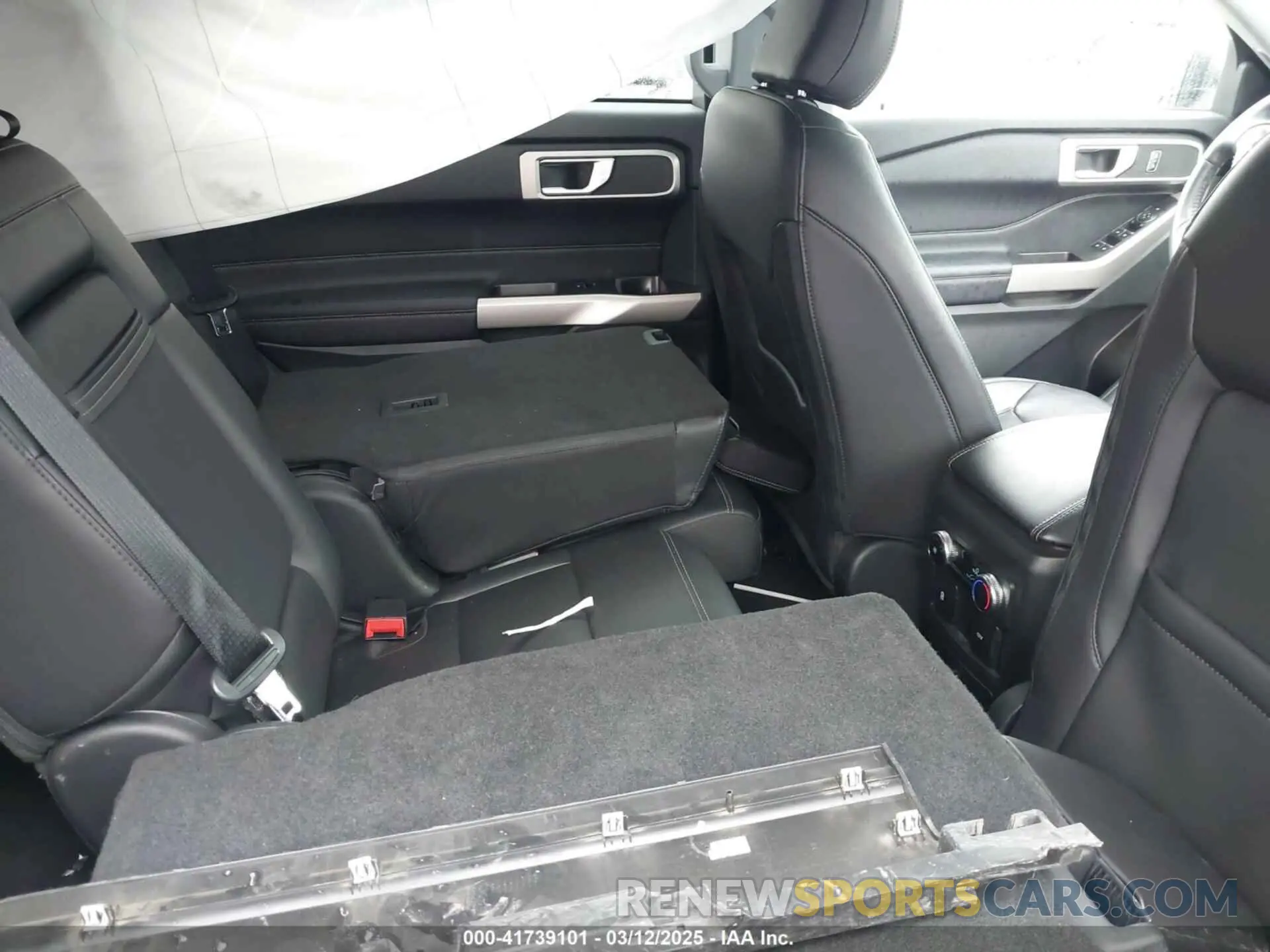 8 fotografías del automóvil dañado 1FMSK7DH0PGA46498 FORD EXPLORER 2023