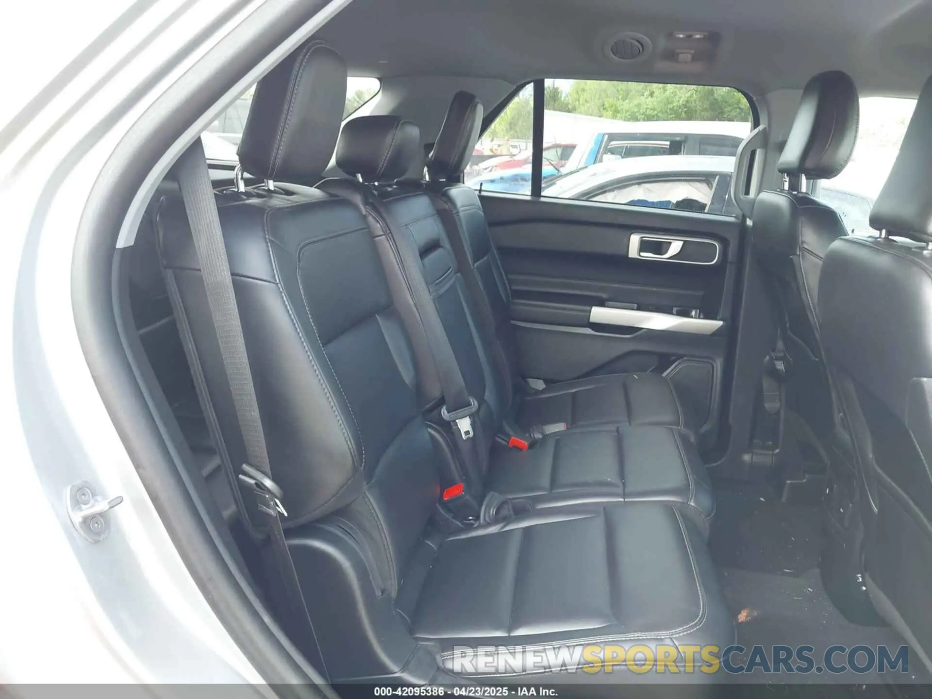 8 fotografías del automóvil dañado 1FMSK7DH0PGB17182 FORD EXPLORER 2023
