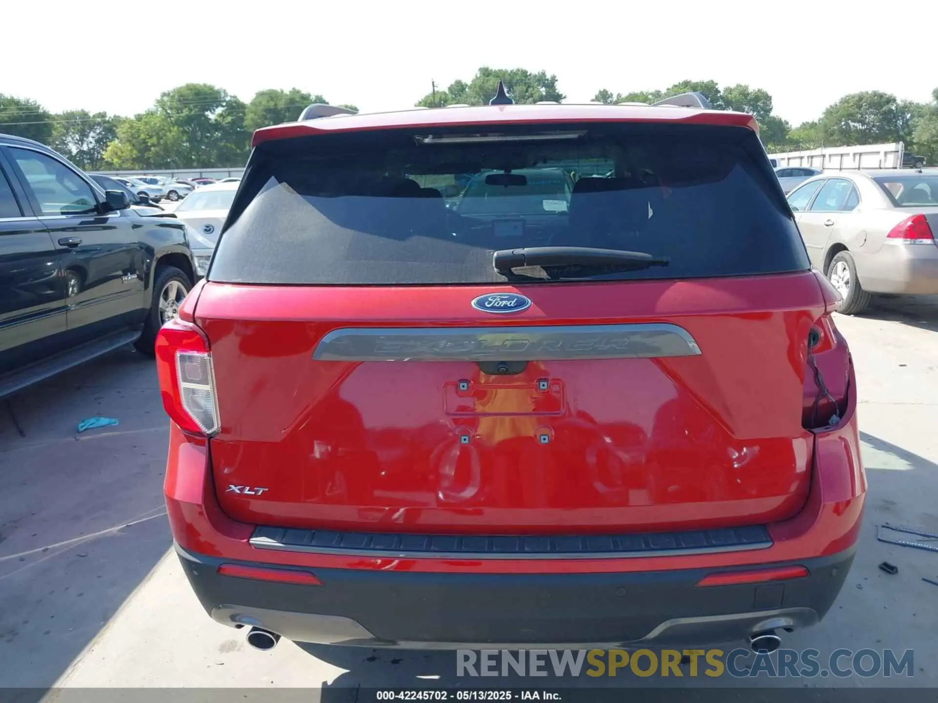 17 fotografías del automóvil dañado 1FMSK7DH1PGA48292 FORD EXPLORER 2023