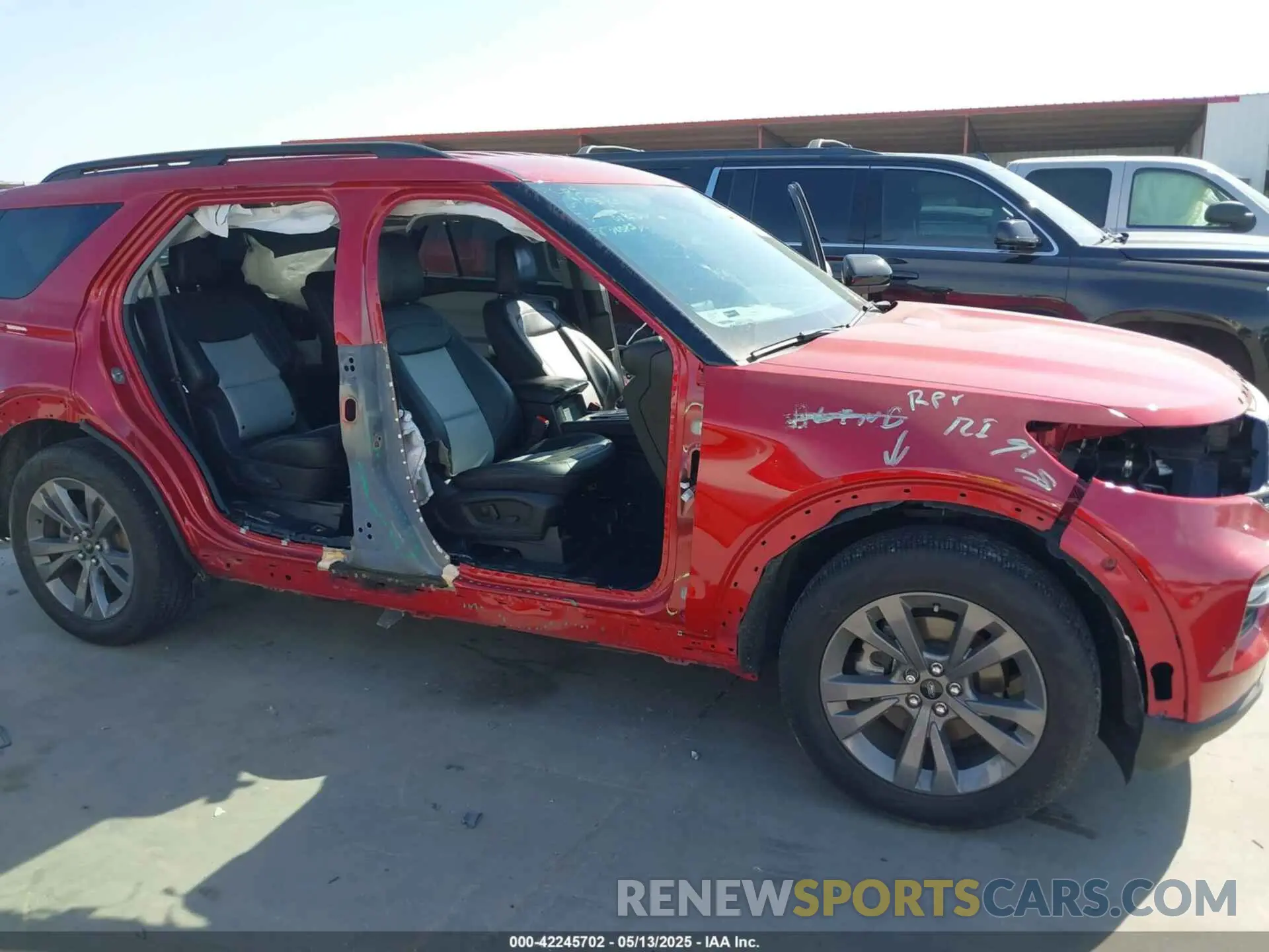 6 fotografías del automóvil dañado 1FMSK7DH1PGA48292 FORD EXPLORER 2023