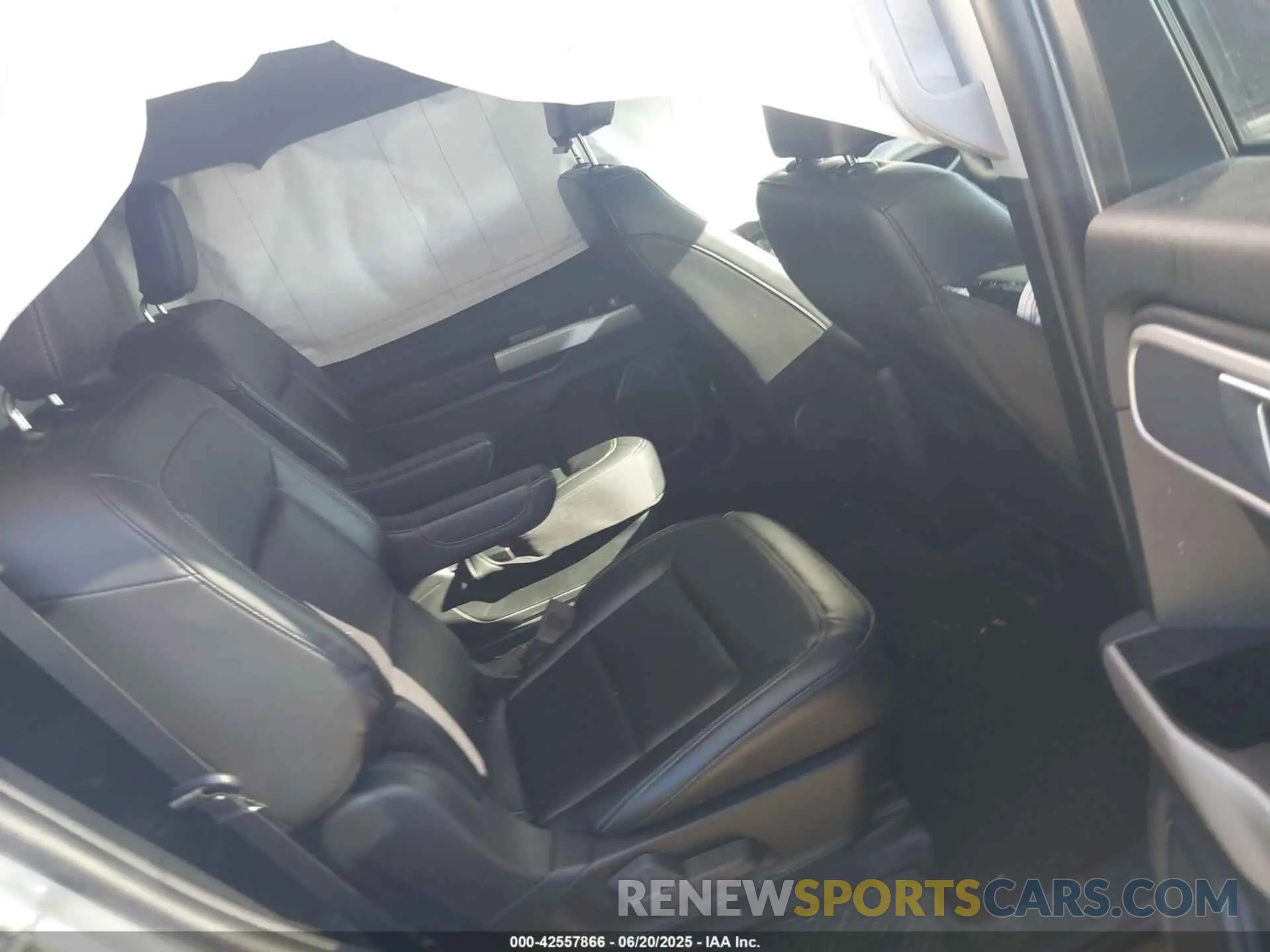 8 fotografías del automóvil dañado 1FMSK7DH1PGC36049 FORD EXPLORER 2023