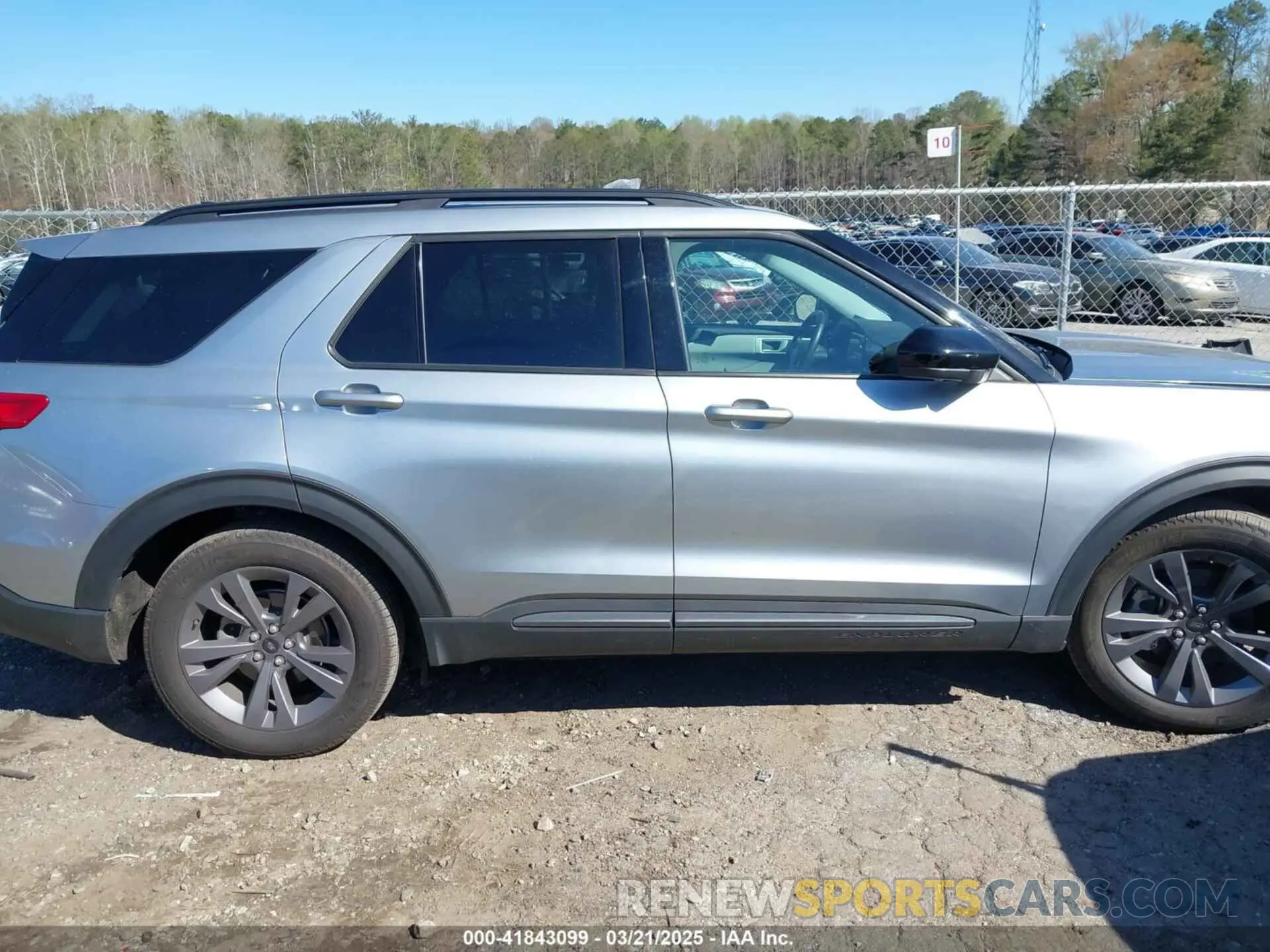 13 fotografías del automóvil dañado 1FMSK7DH2PGB90117 FORD EXPLORER 2023