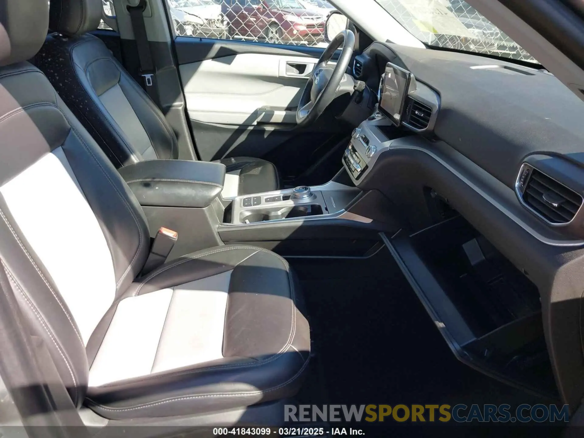 5 fotografías del automóvil dañado 1FMSK7DH2PGB90117 FORD EXPLORER 2023