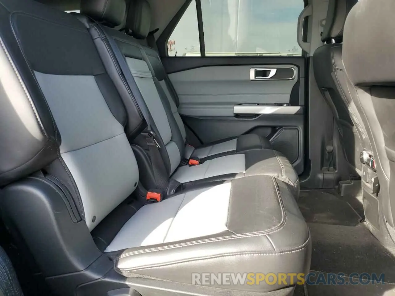 12 fotografías del automóvil dañado 1FMSK7DH3PGA95078 FORD EXPLORER 2023