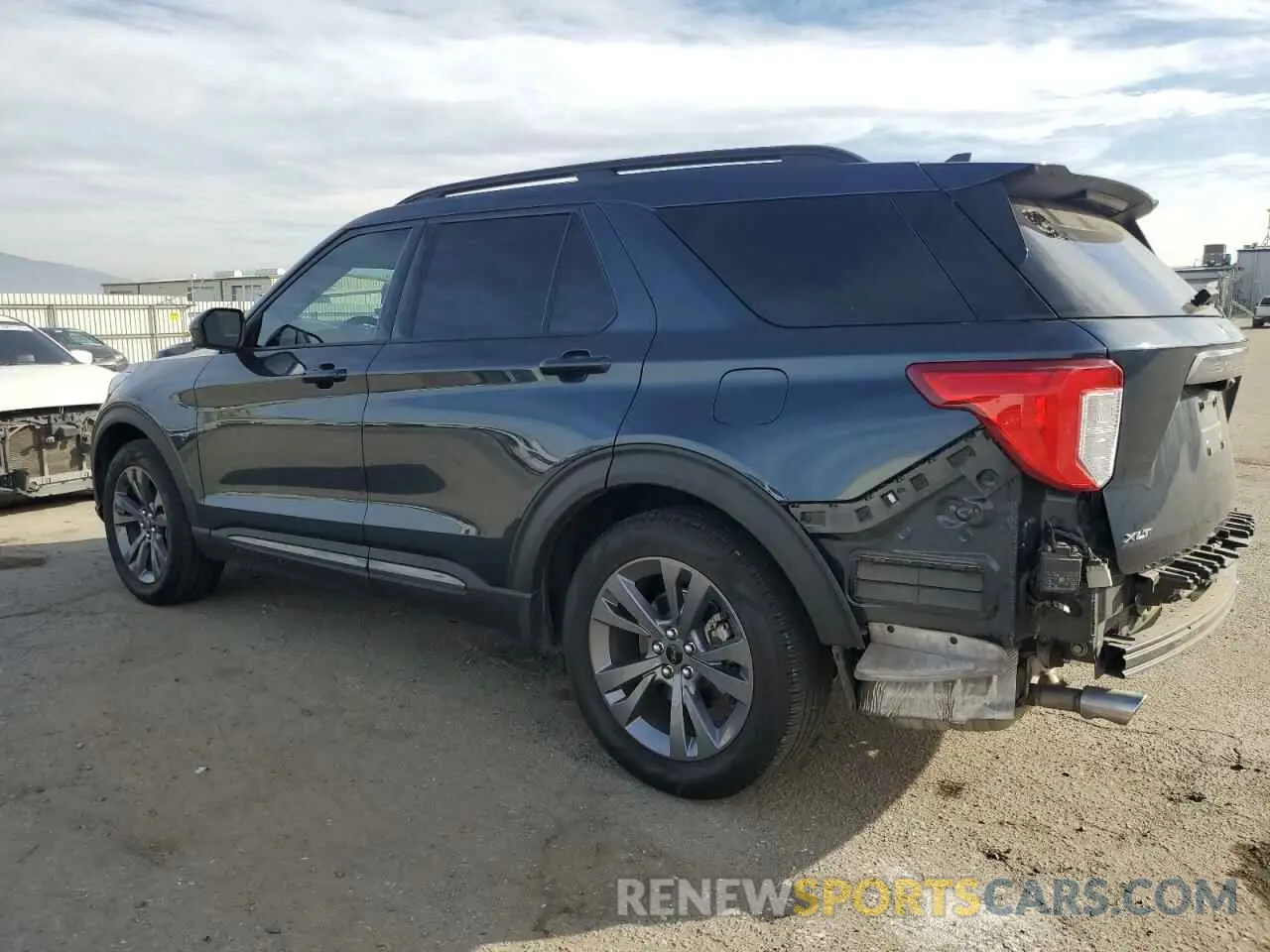 2 fotografías del automóvil dañado 1FMSK7DH3PGA95078 FORD EXPLORER 2023